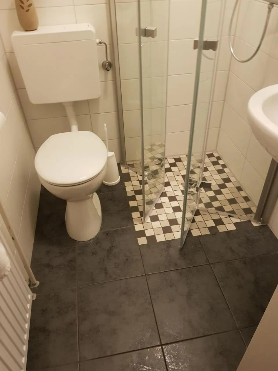 Bathroom in Hotel Garni Kröger