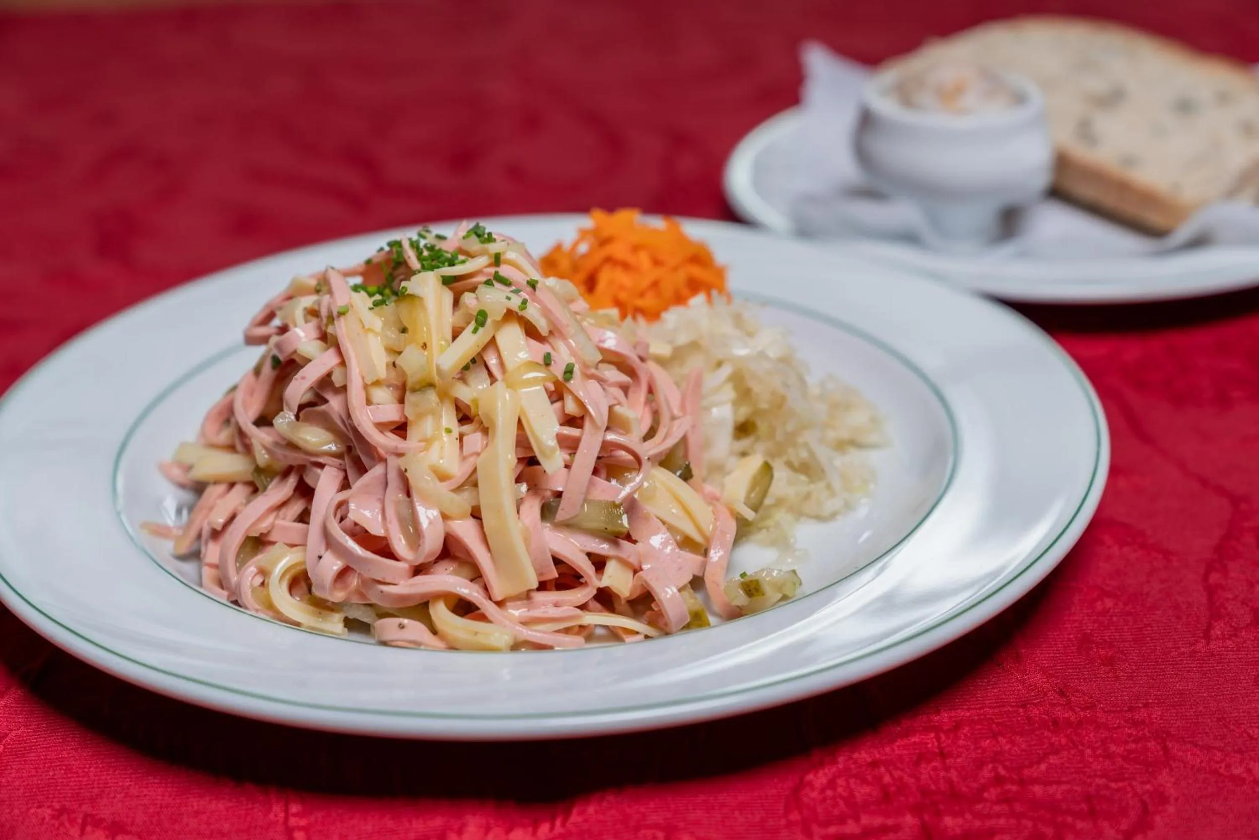 Food in Gasthaus-Pension Zum Kreuz