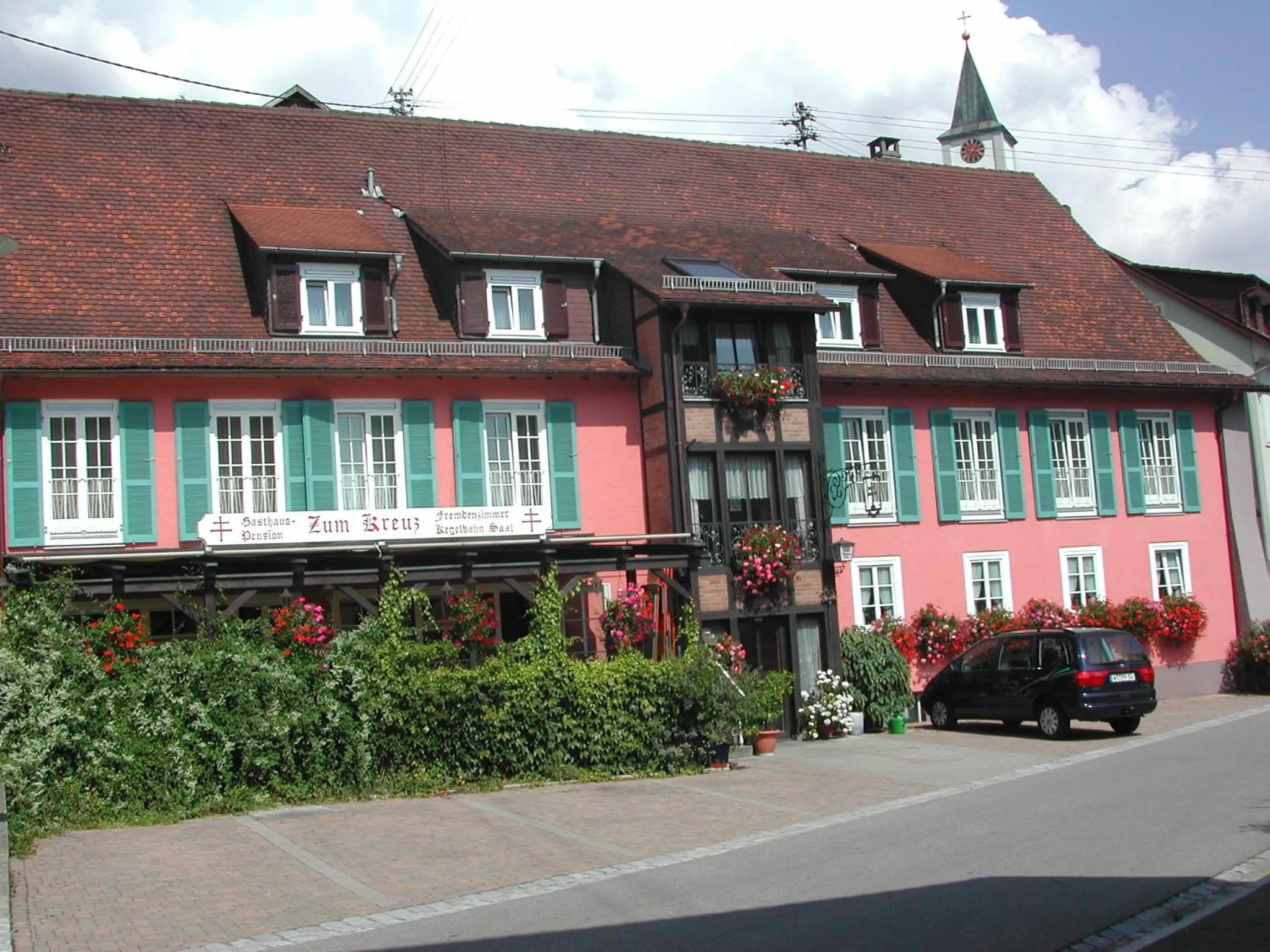 Property building in Gasthaus-Pension Zum Kreuz