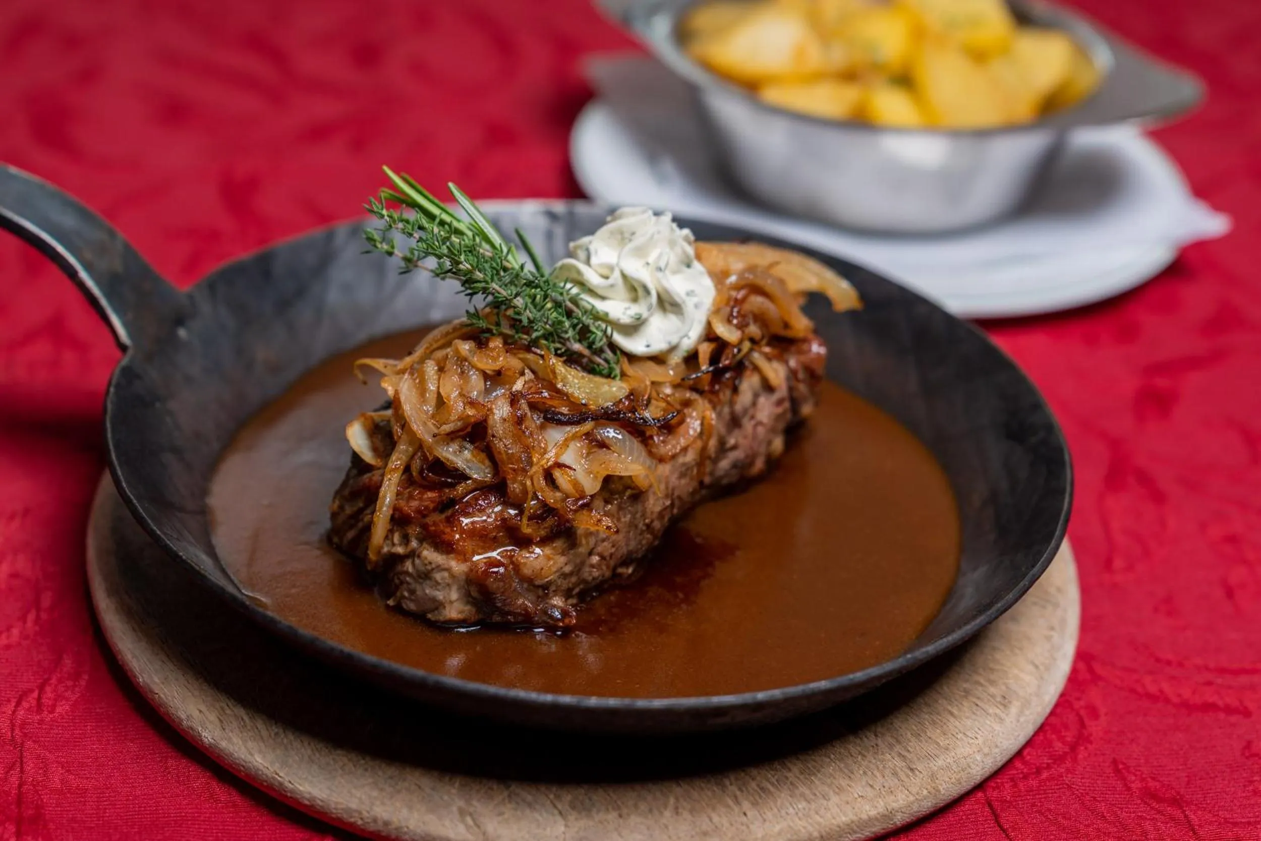 Food in Gasthaus-Pension Zum Kreuz