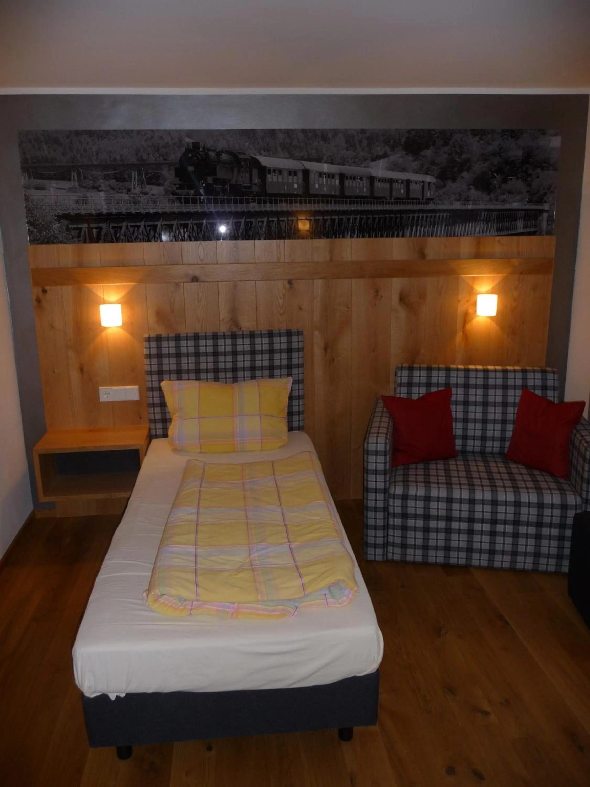 Bed in Gasthaus-Pension Zum Kreuz