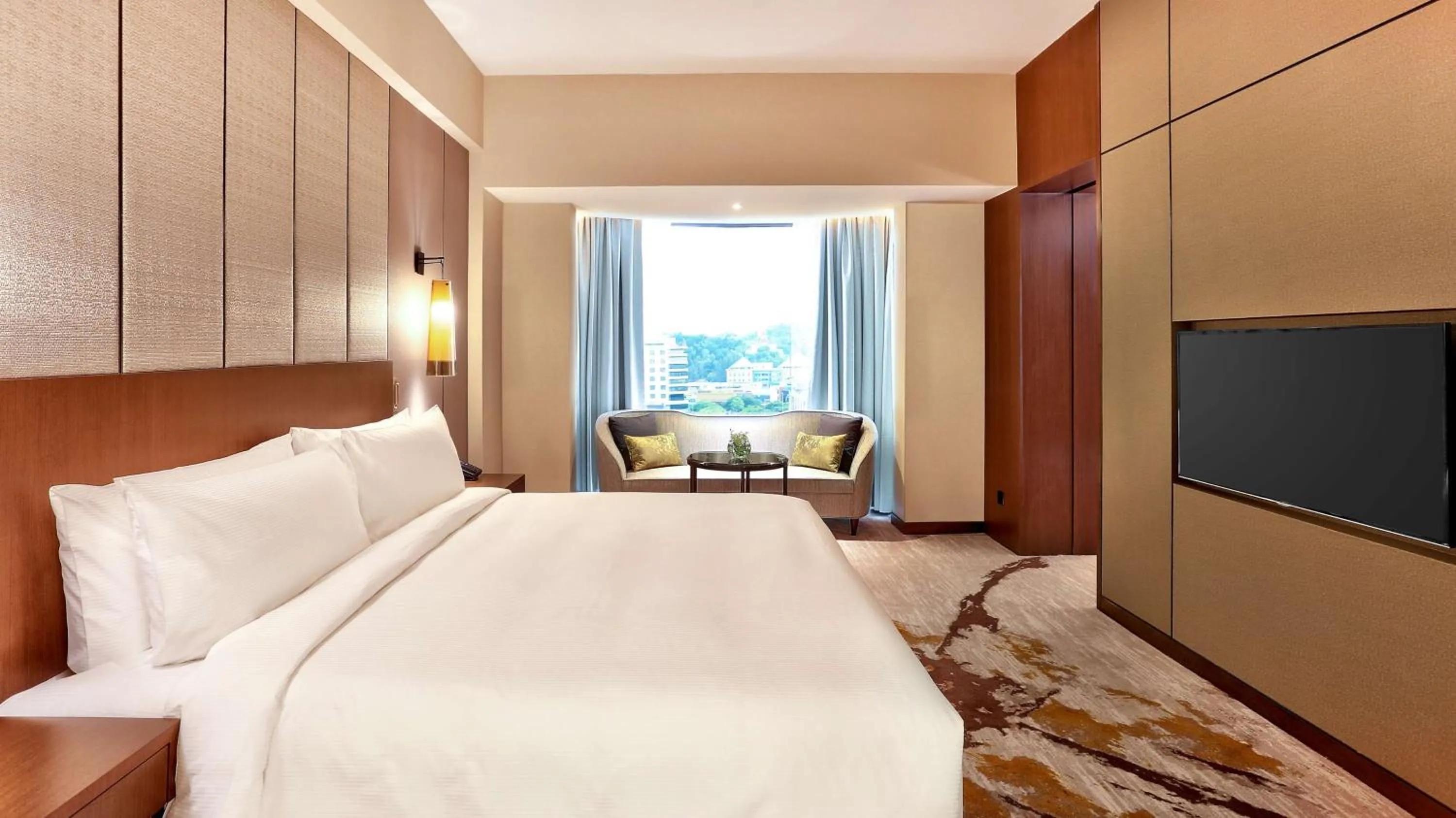 Bed in Hilton Kota Kinabalu