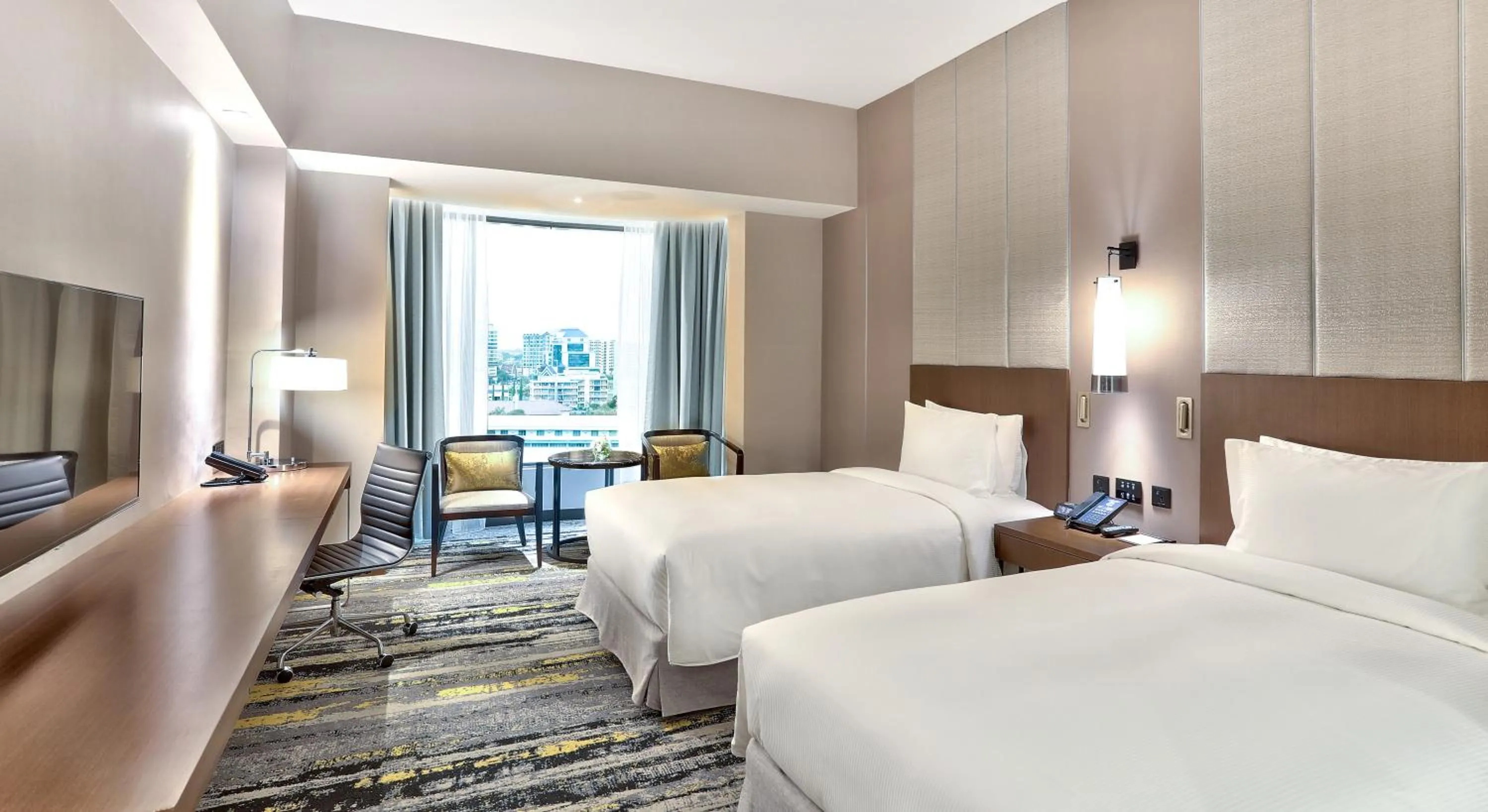 Bed in Hilton Kota Kinabalu