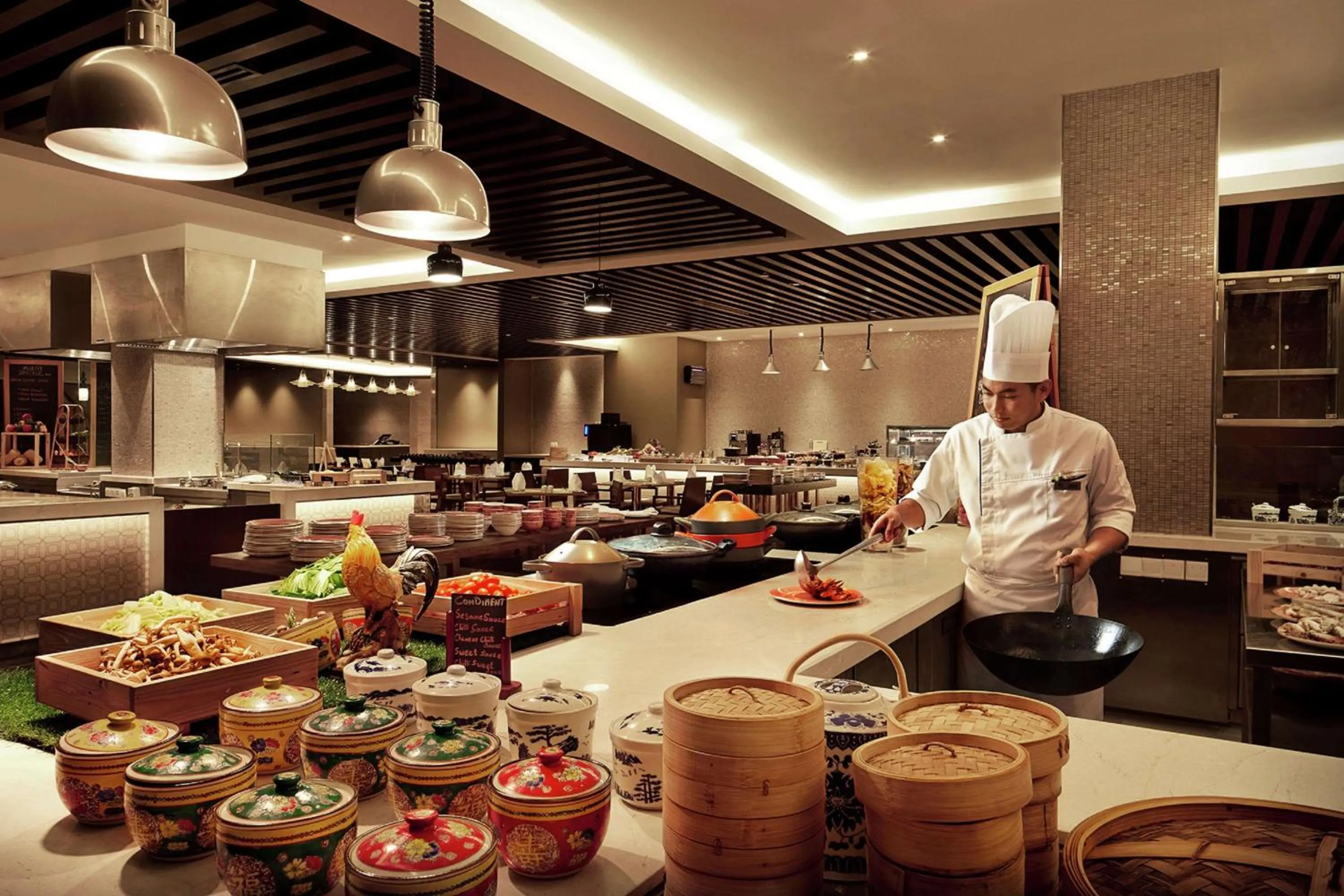 Restaurant/places to eat in DoubleTree by Hilton Melaka