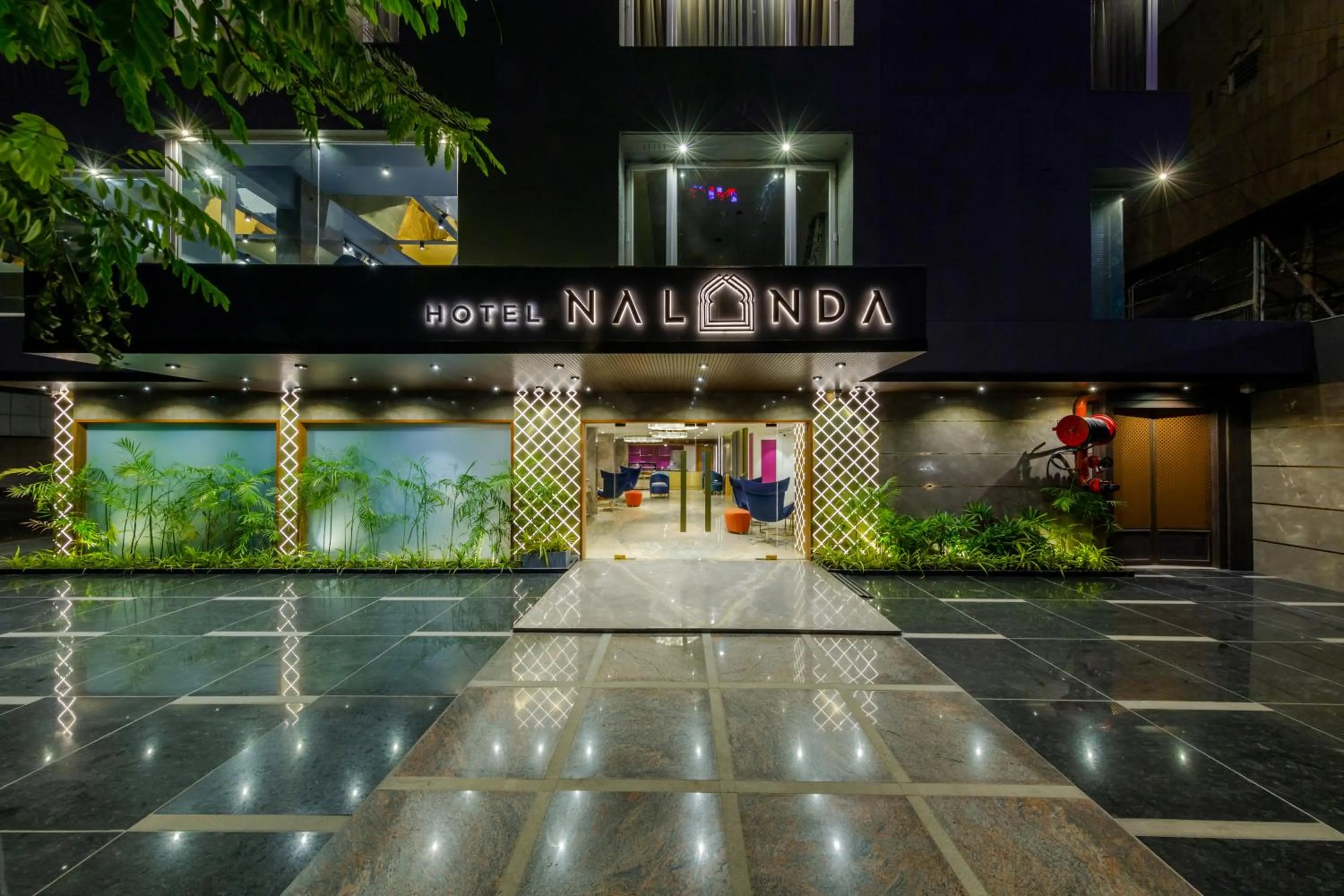 Facade/entrance in Hotel Nalanda