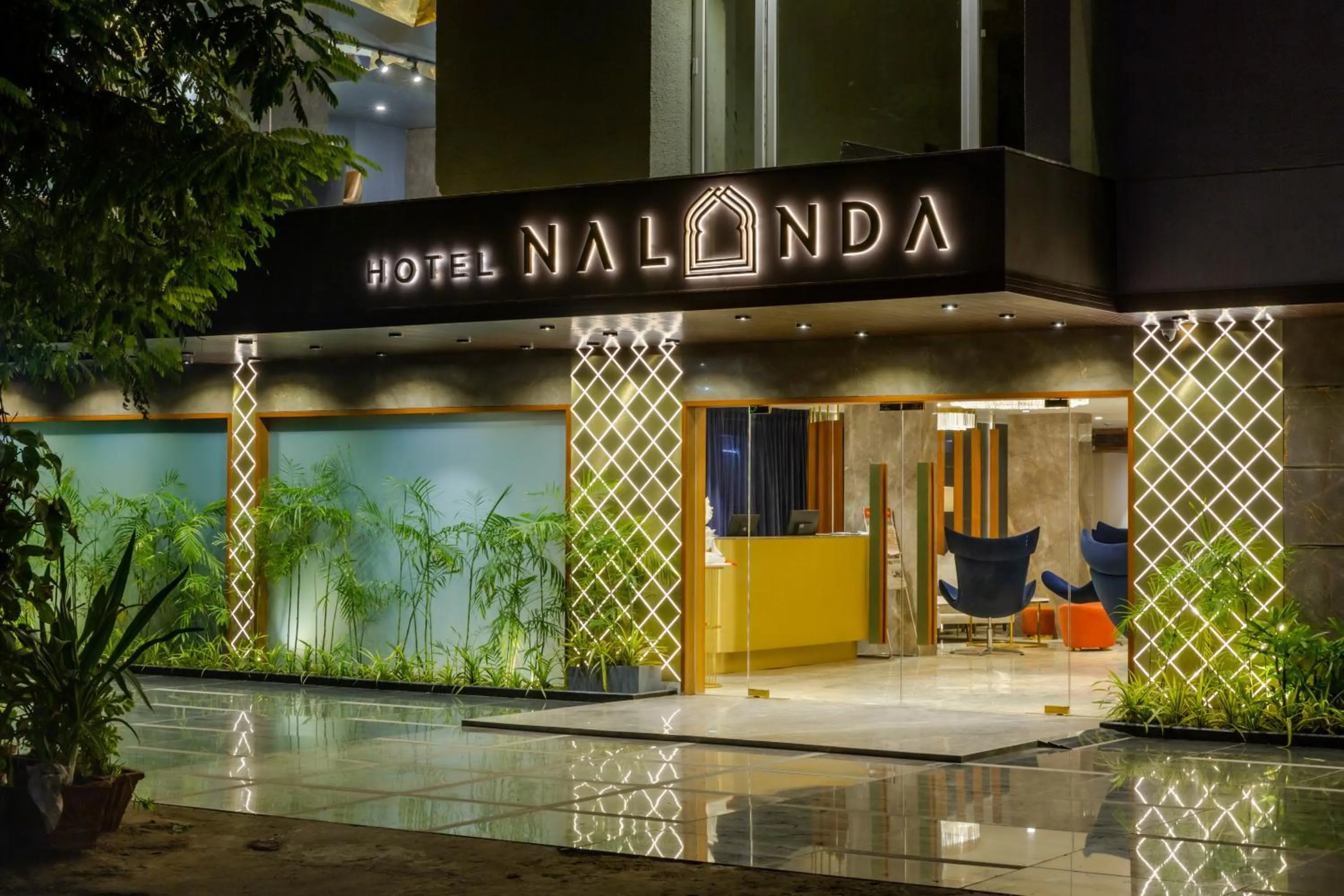 Facade/entrance in Hotel Nalanda