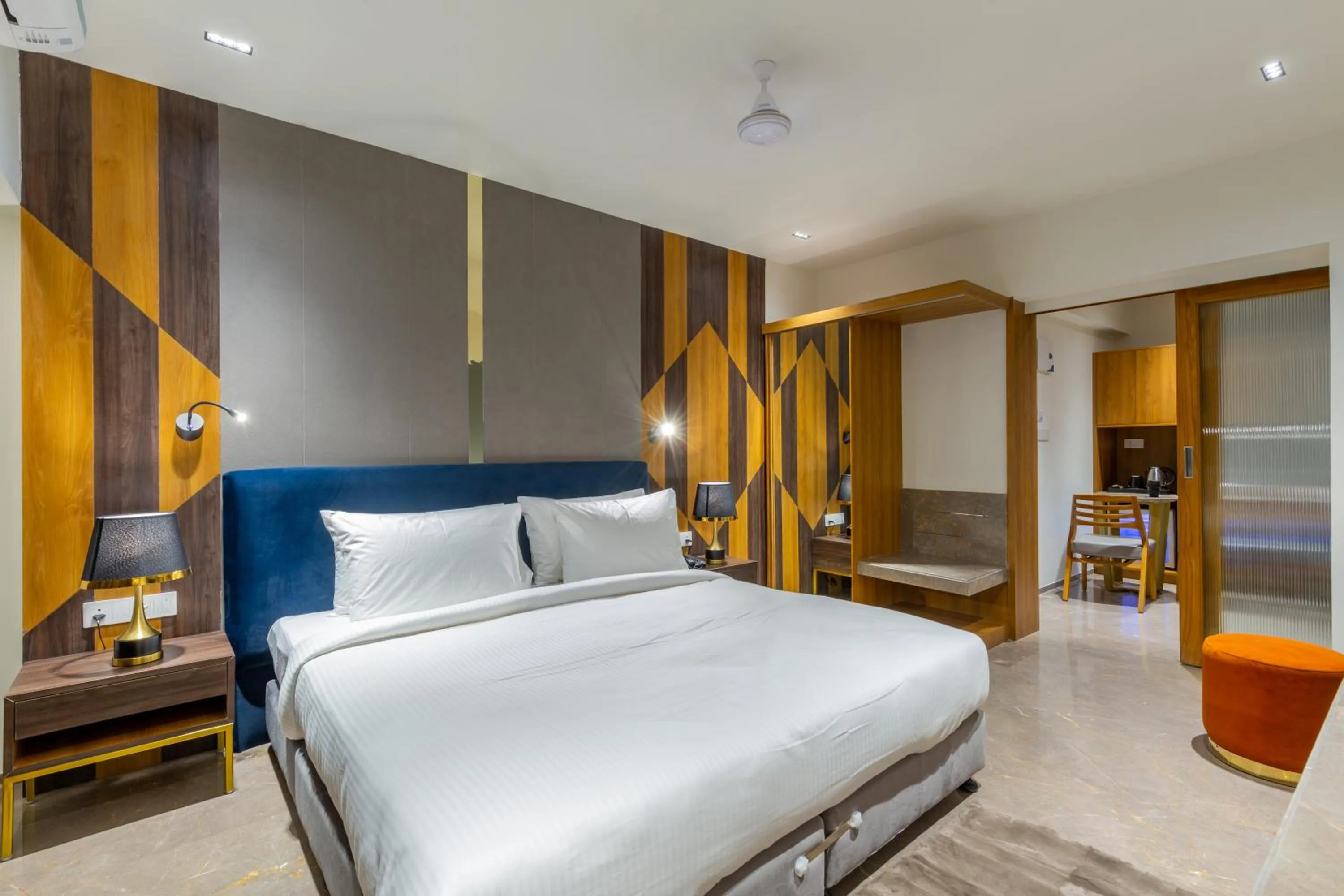 Bedroom, Bed in Hotel Nalanda