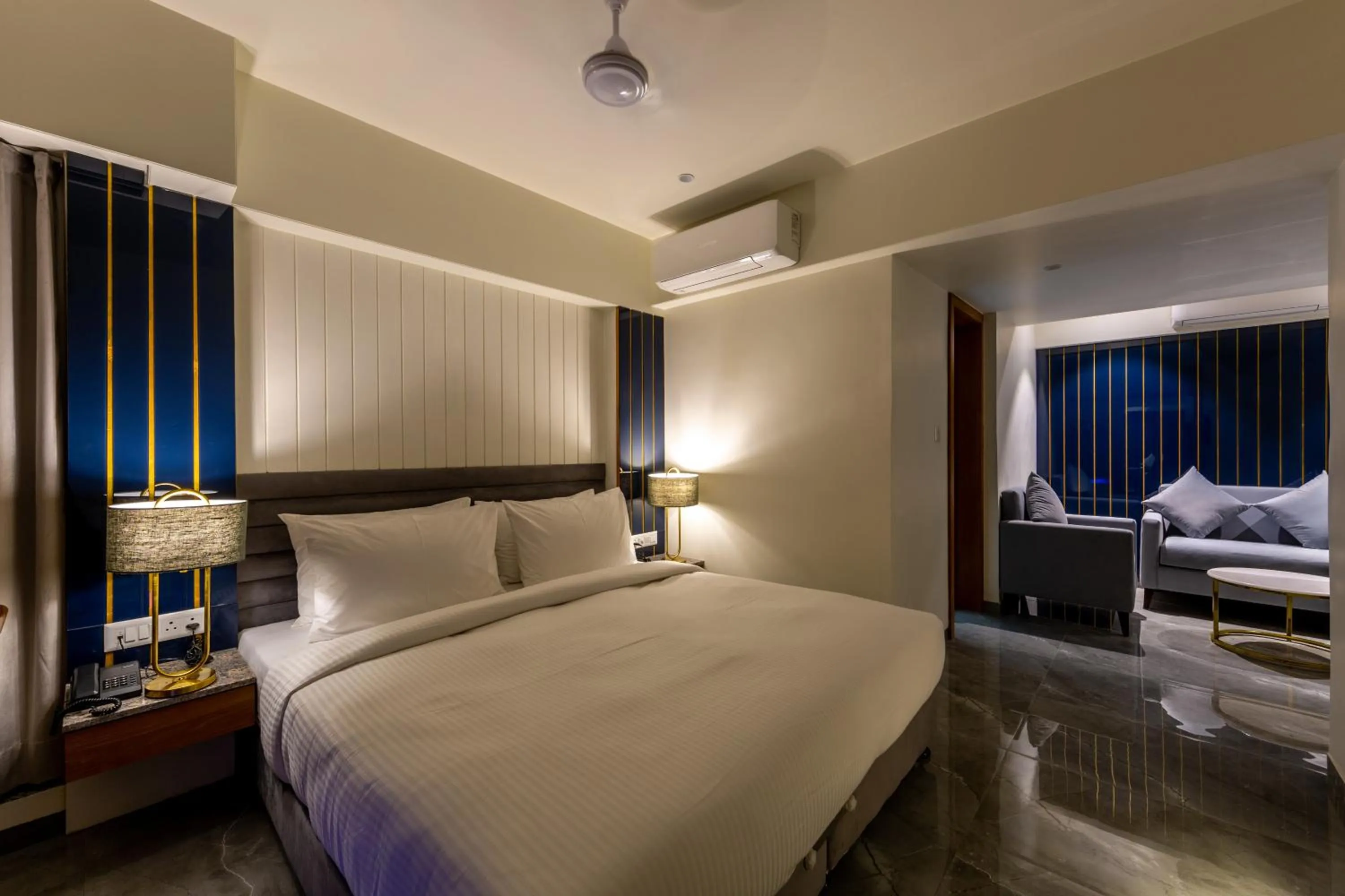 Bed in Hotel Nalanda
