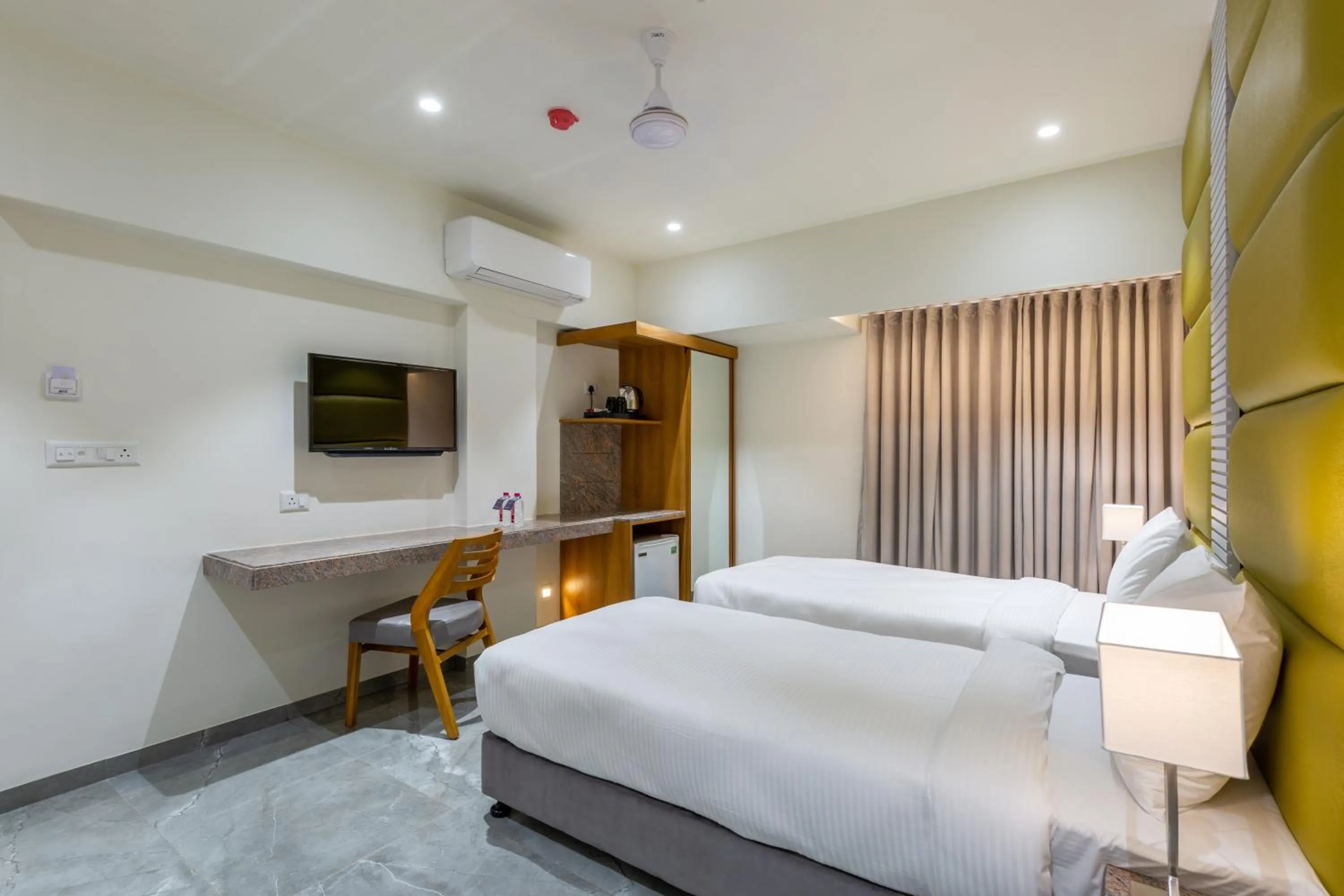 air conditioner, Bed in Hotel Nalanda