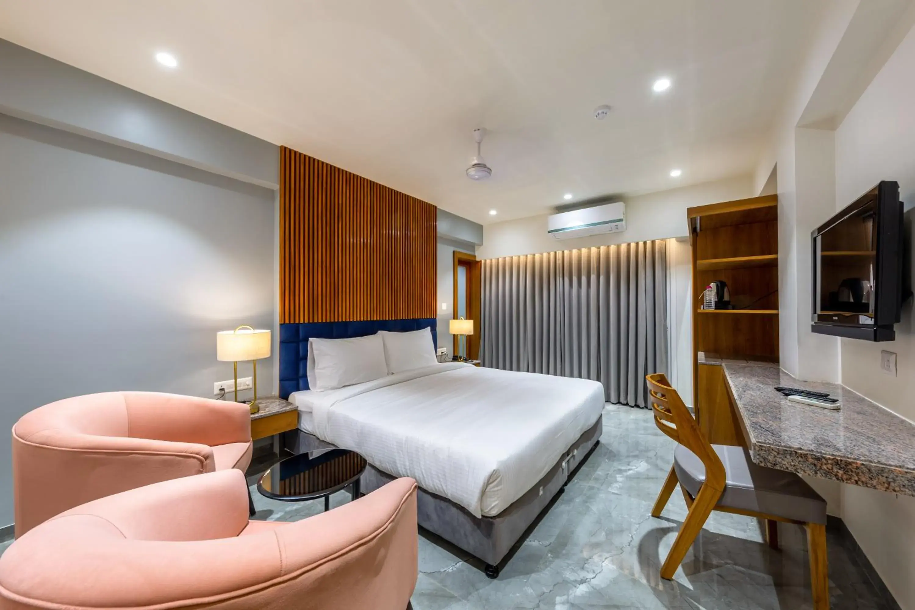Deluxe Double or Twin Room - single occupancy in Hotel Nalanda Deluxe Double or Twin Room - single occupancy in Hotel Nalanda