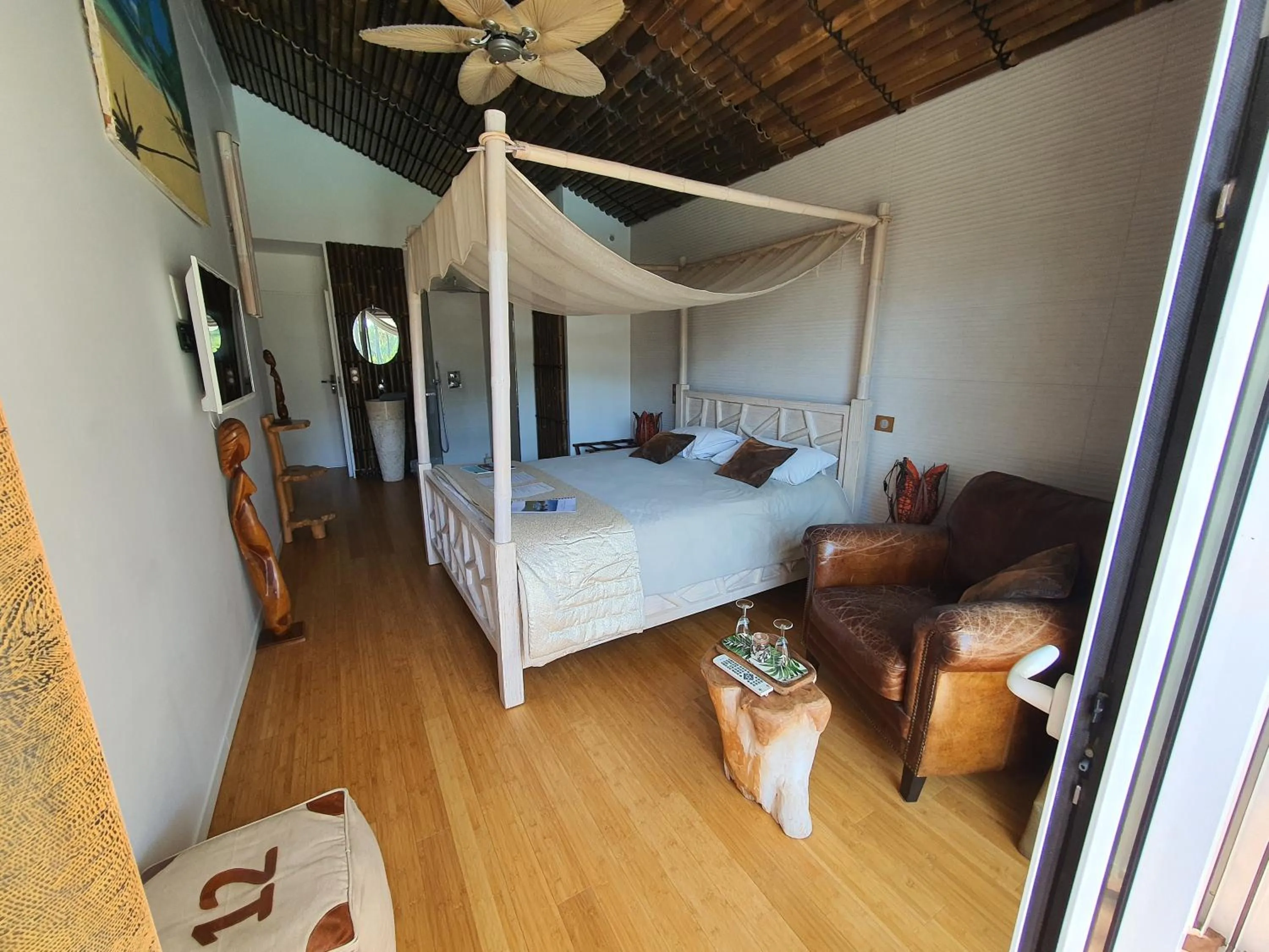 Bed in Villa BORA BORA