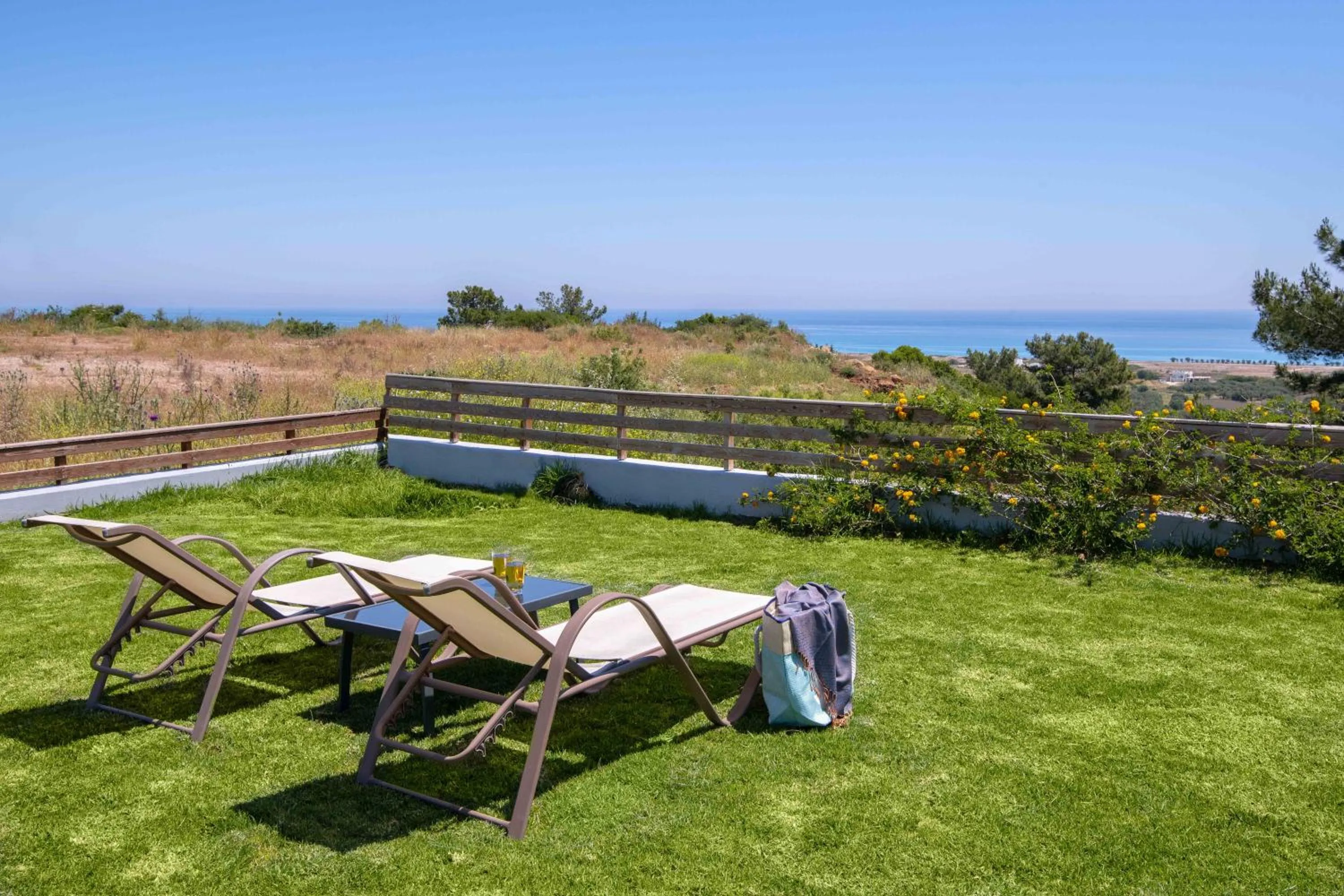 Garden in Sperveri Enalio Villas