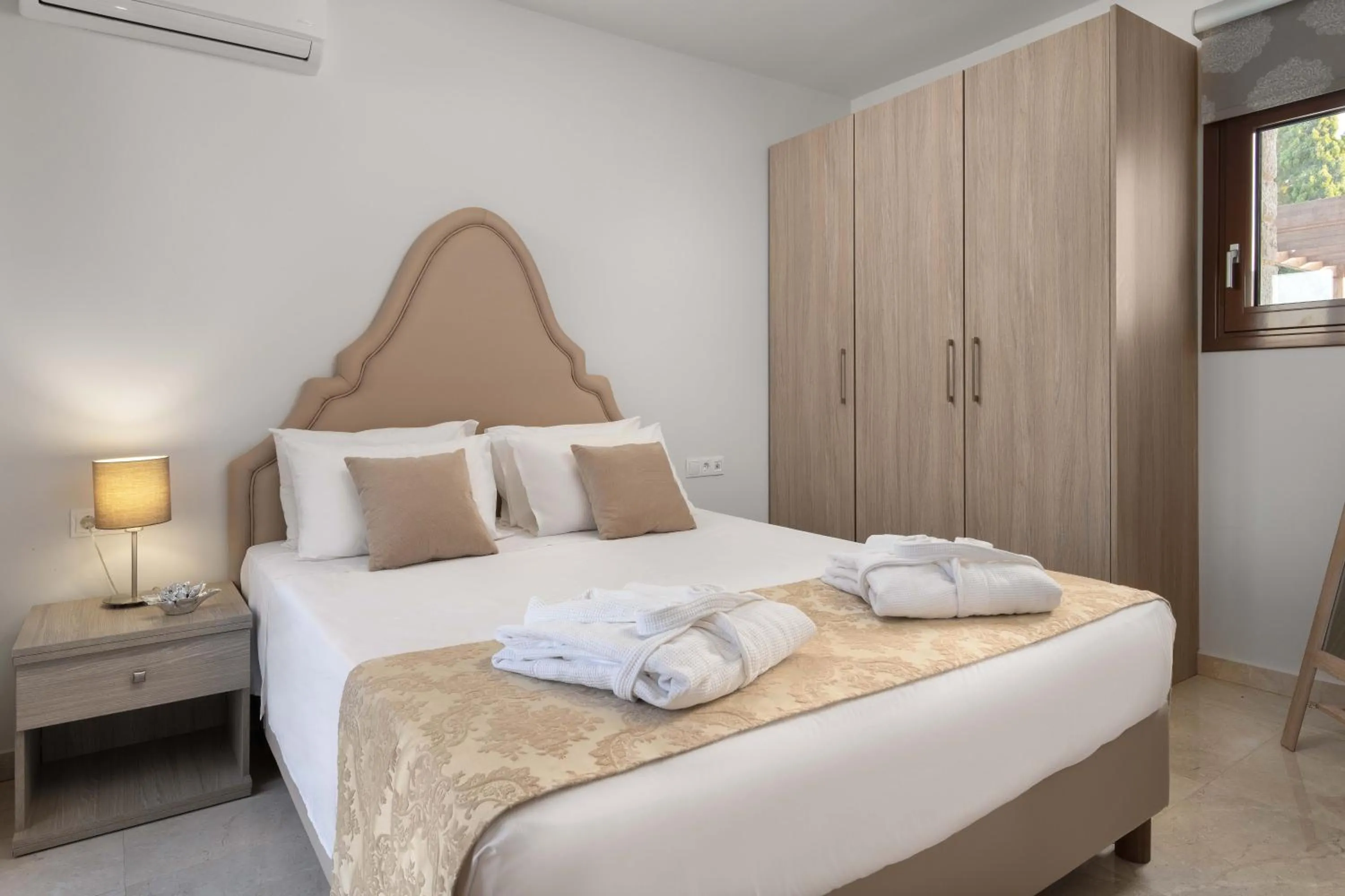 Bedroom, Bed in Sperveri Enalio Villas