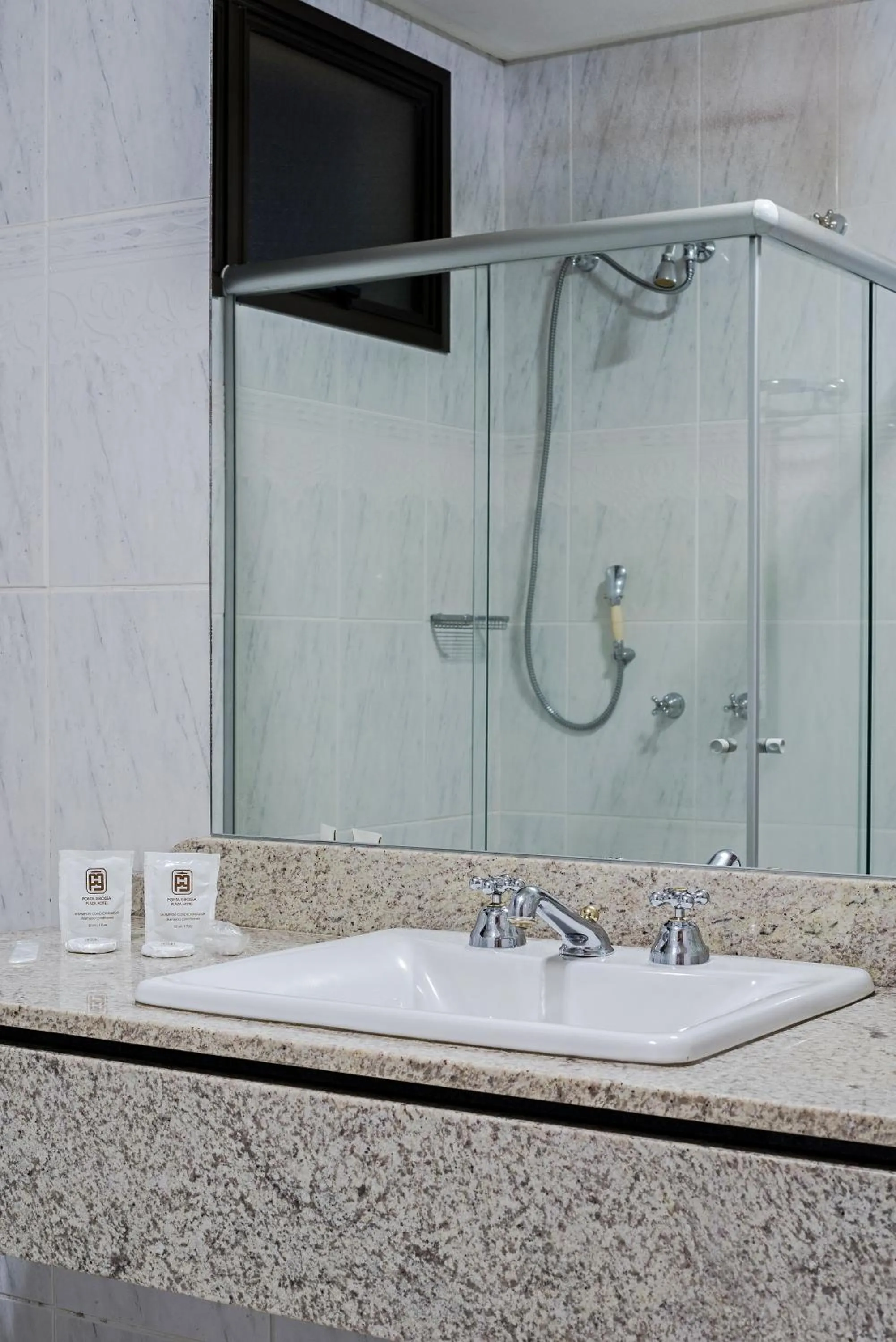 Bathroom in Astron Ponta Grossa Plaza by Nobile