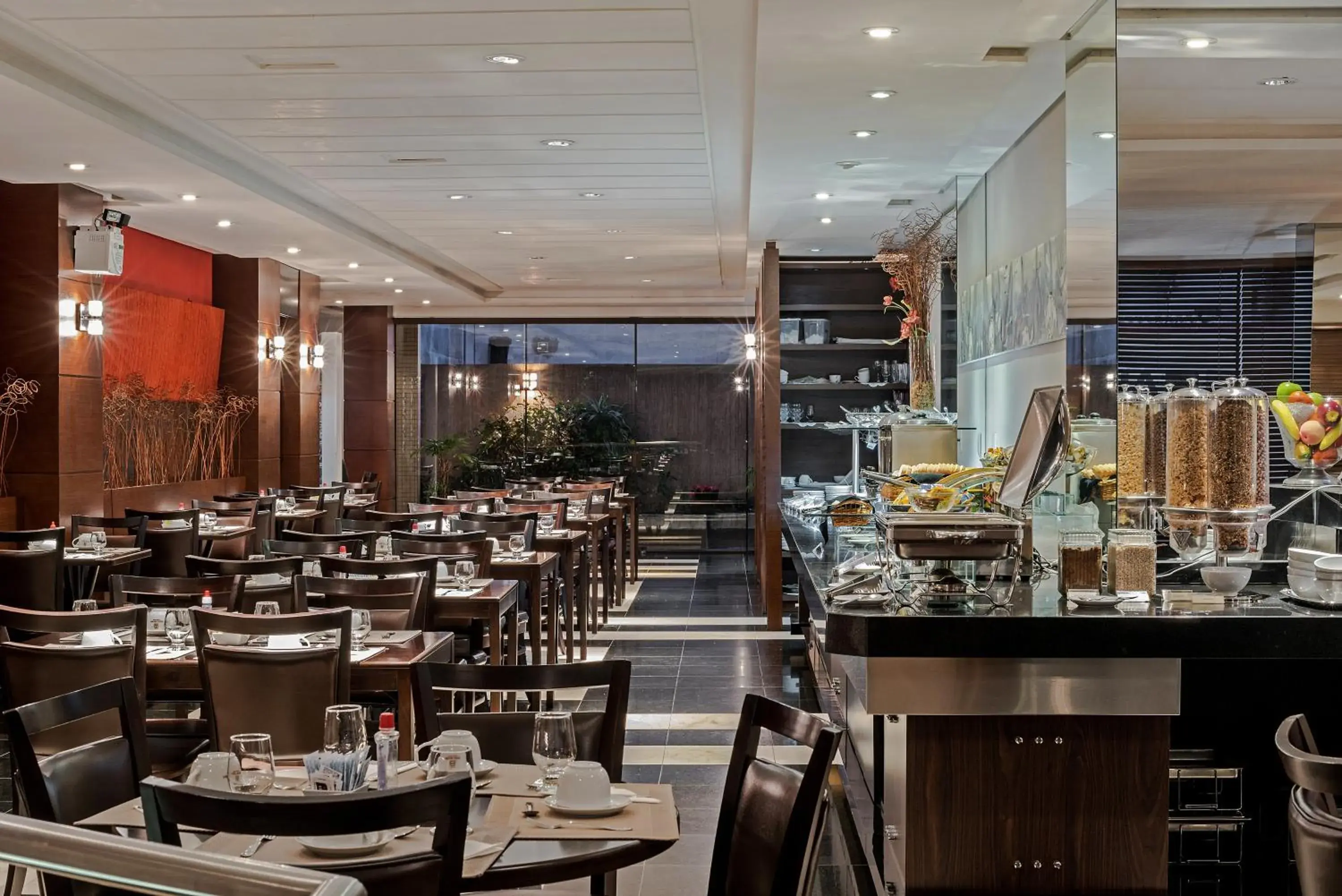 Restaurant/places to eat in Astron Ponta Grossa Plaza by Nobile Restaurant/places to eat in Astron Ponta Grossa Plaza by Nobile