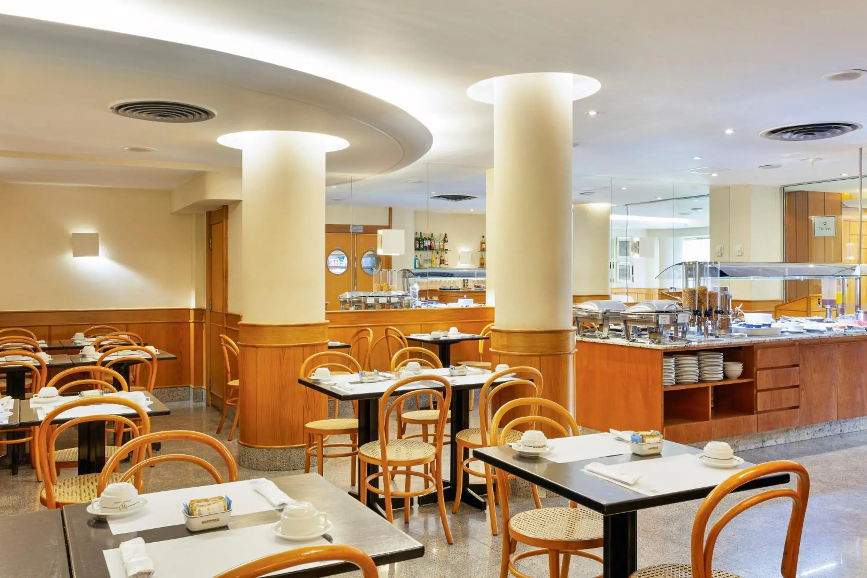 Restaurant/places to eat in Windsor Martinique Copacabana Restaurant/places to eat in Windsor Martinique Copacabana