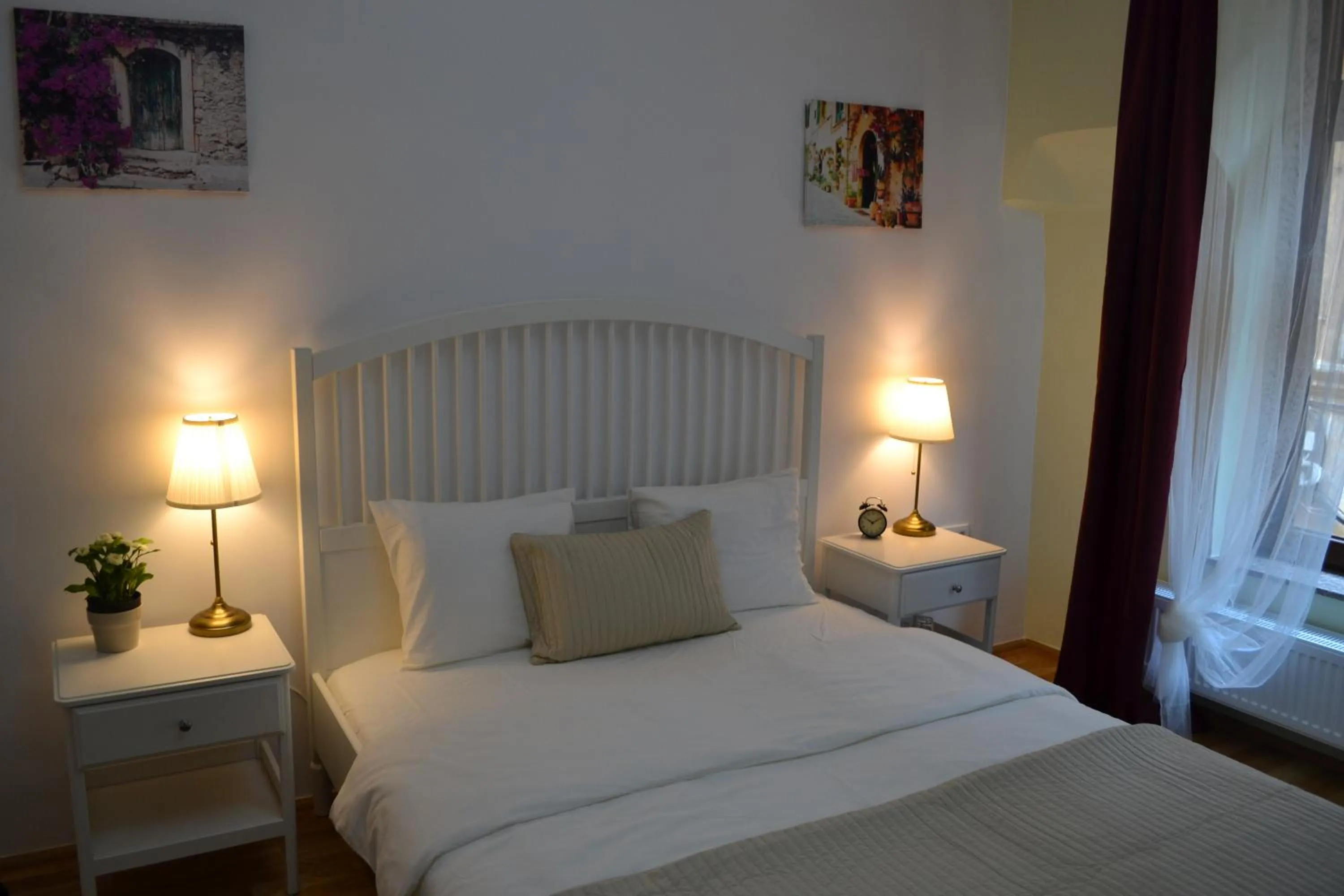 Photo of the whole room, Bed in Casa Krone - Piața Sfatului