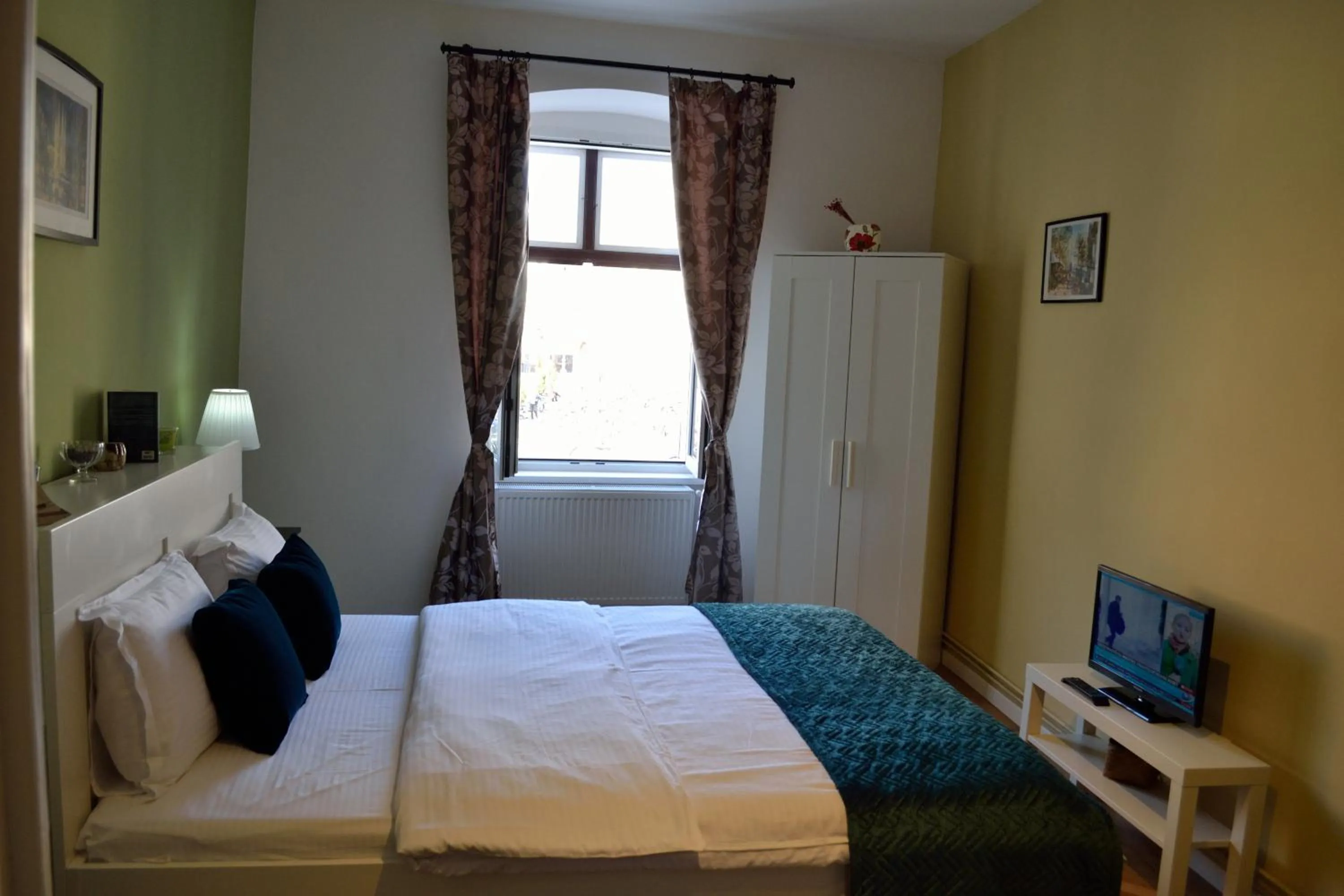 Photo of the whole room, Bed in Casa Krone - Piața Sfatului