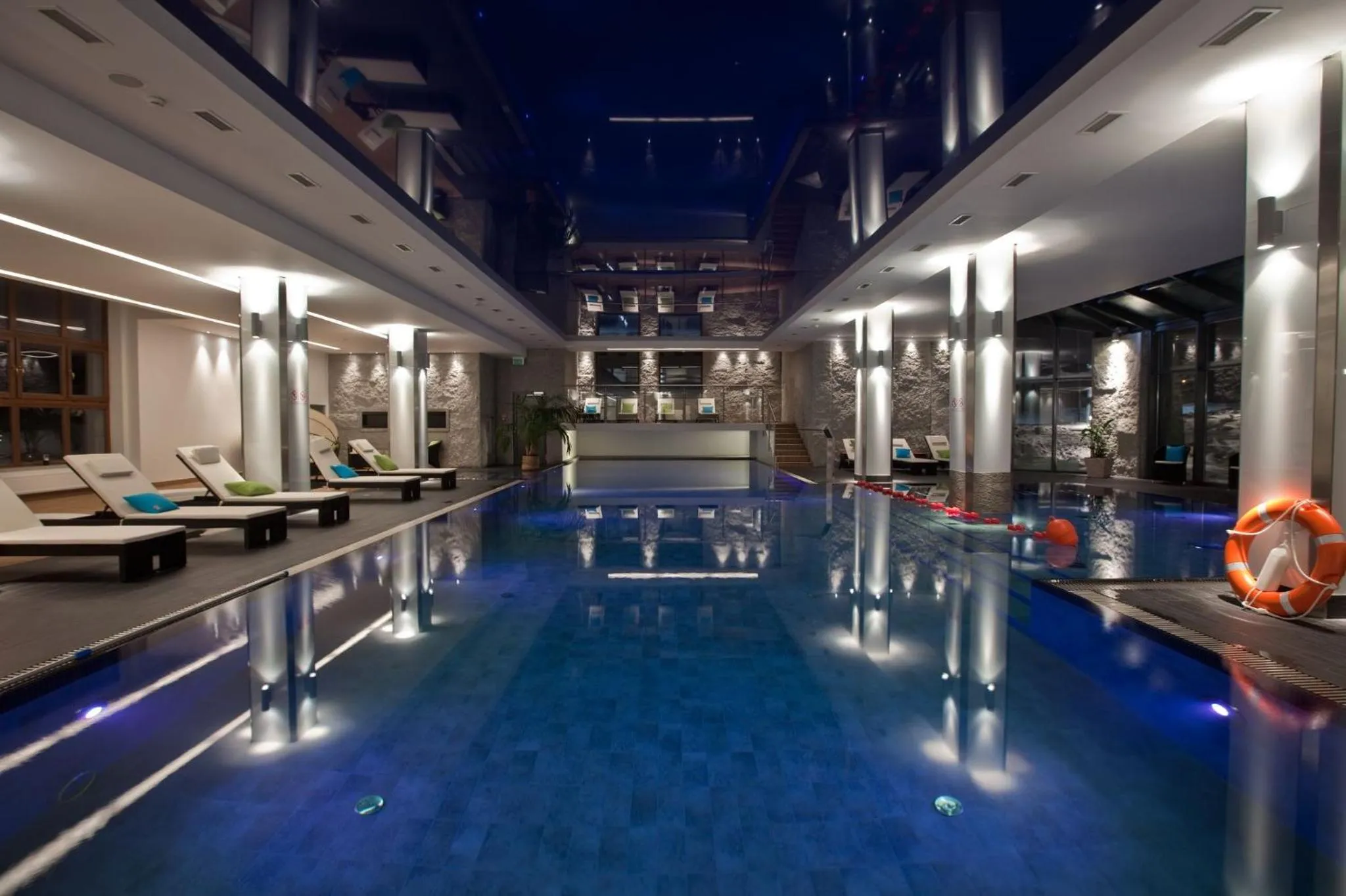 Swimming pool in Rezydencja II Nosalowy Dwór