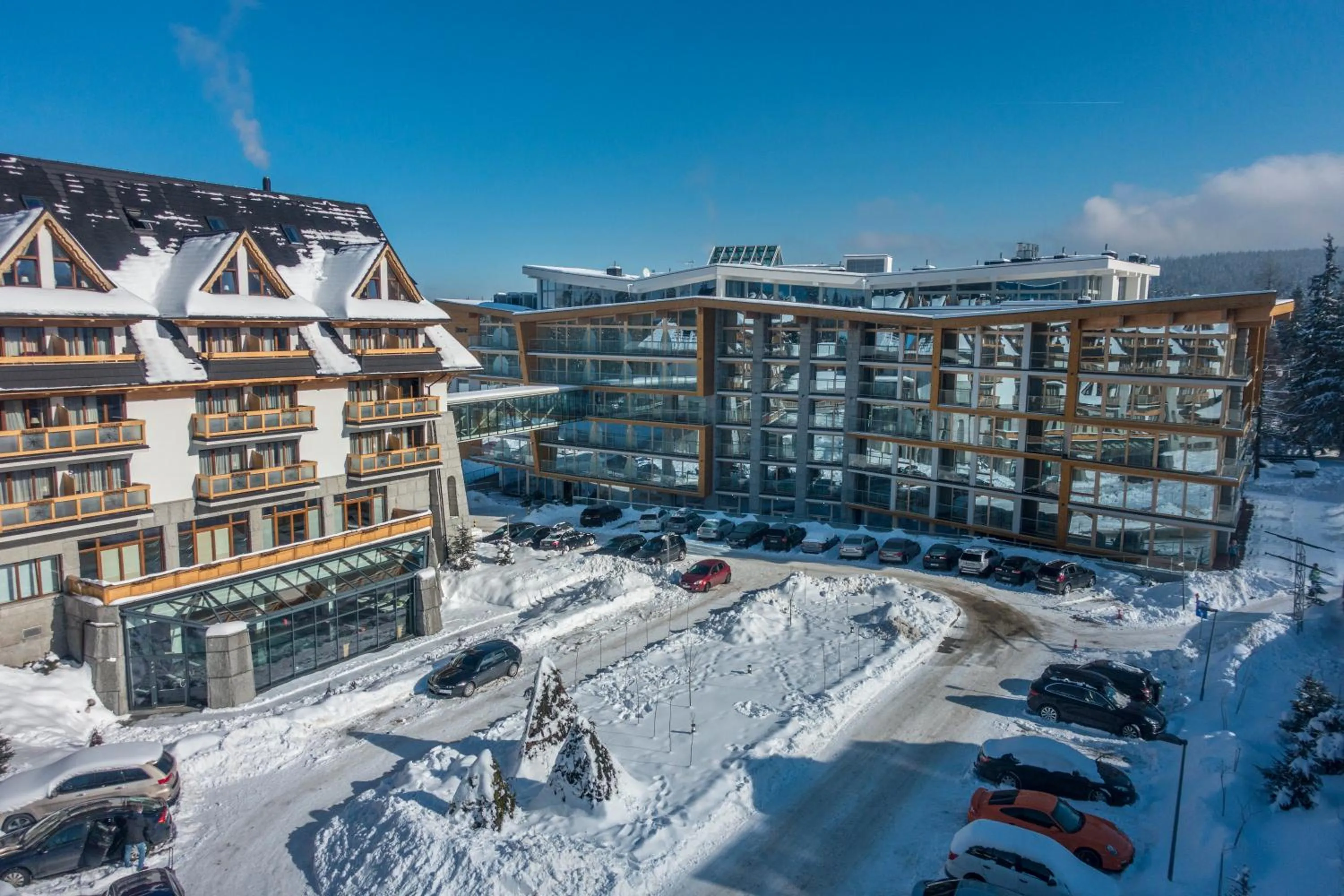 Property building in Rezydencja II Nosalowy Dwór