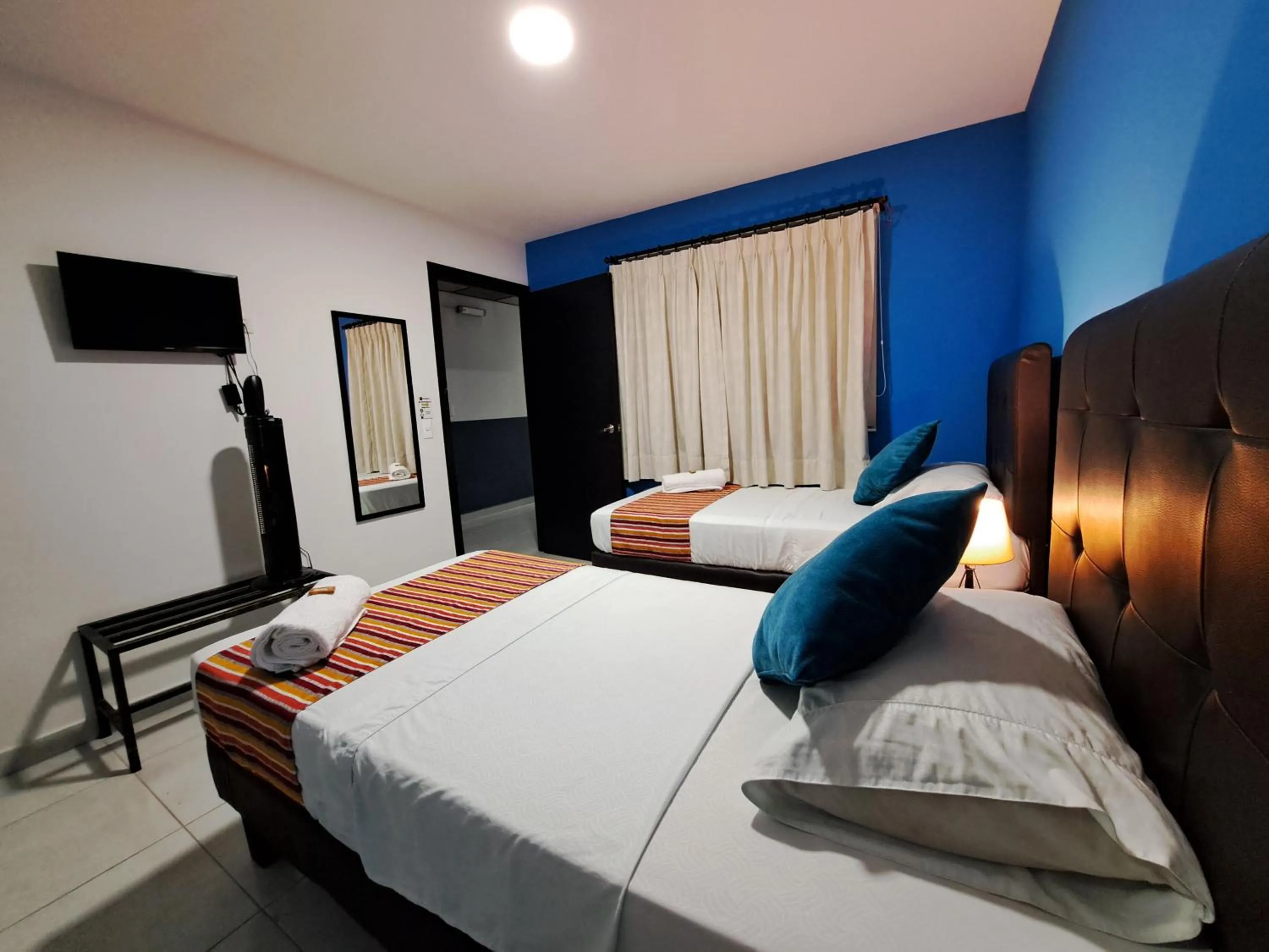 Twin Room in Hotel 9-25