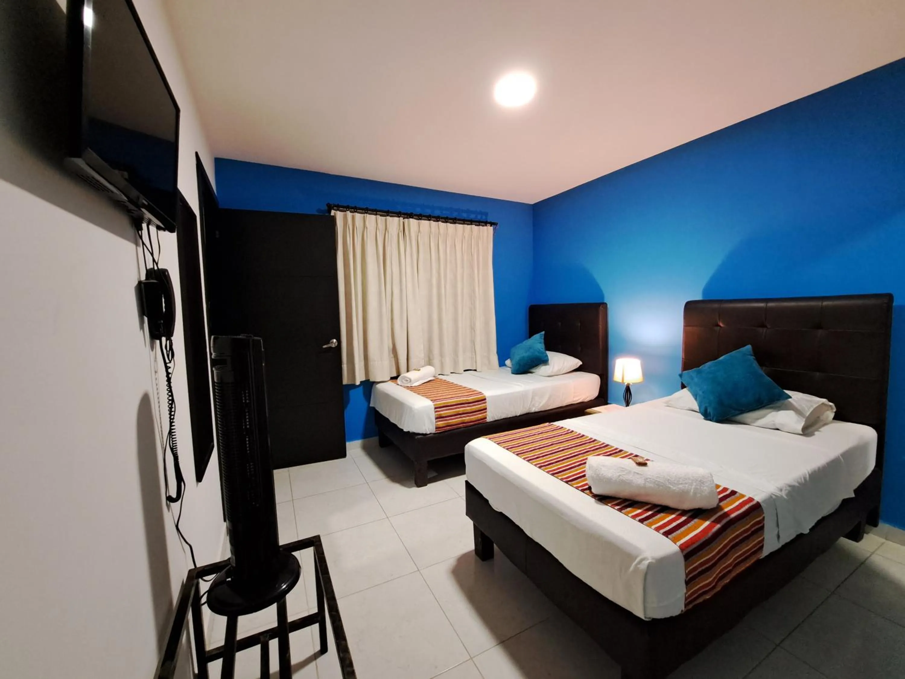 Hotel 9-25
