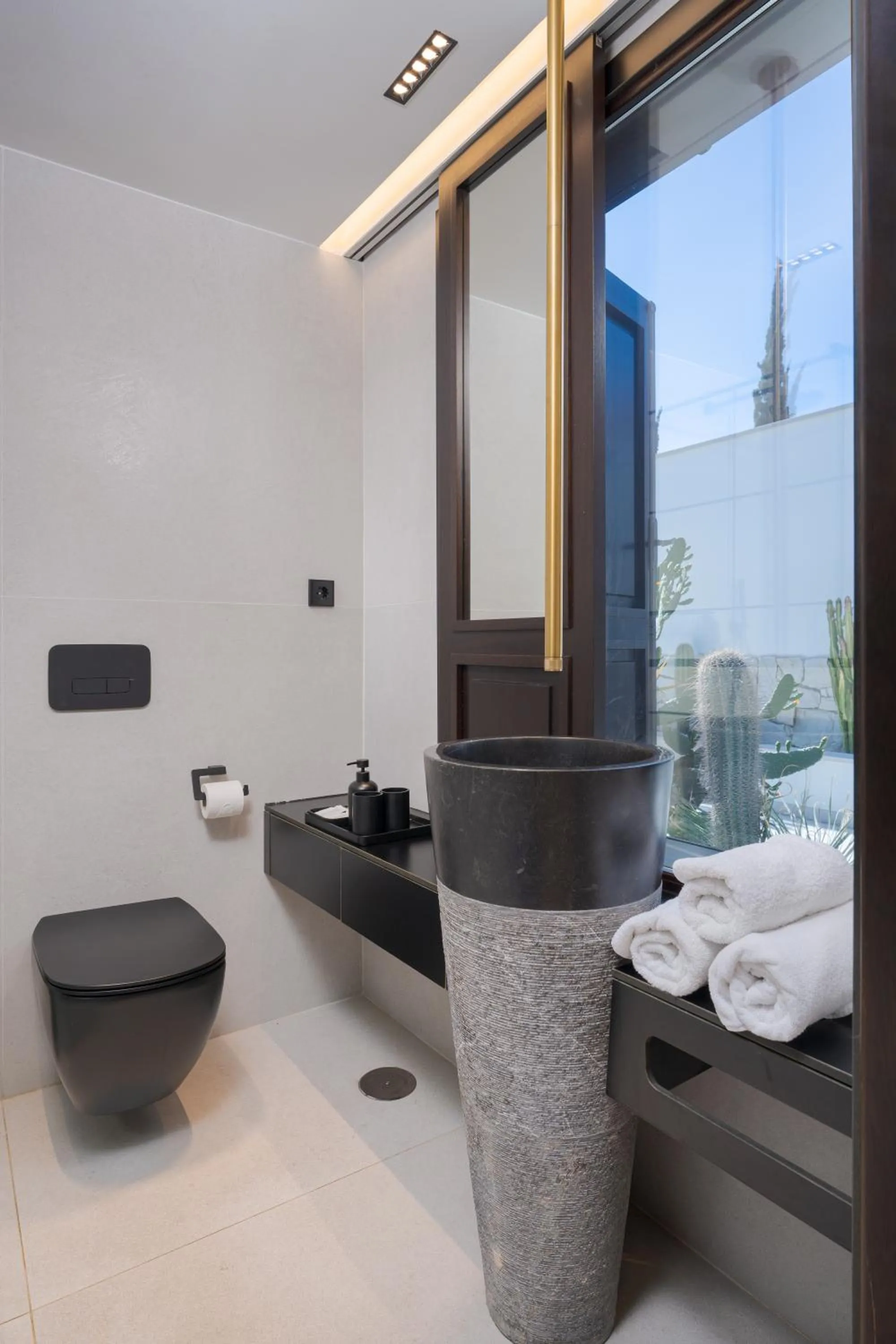 Natural landscape in Fahana Men Only