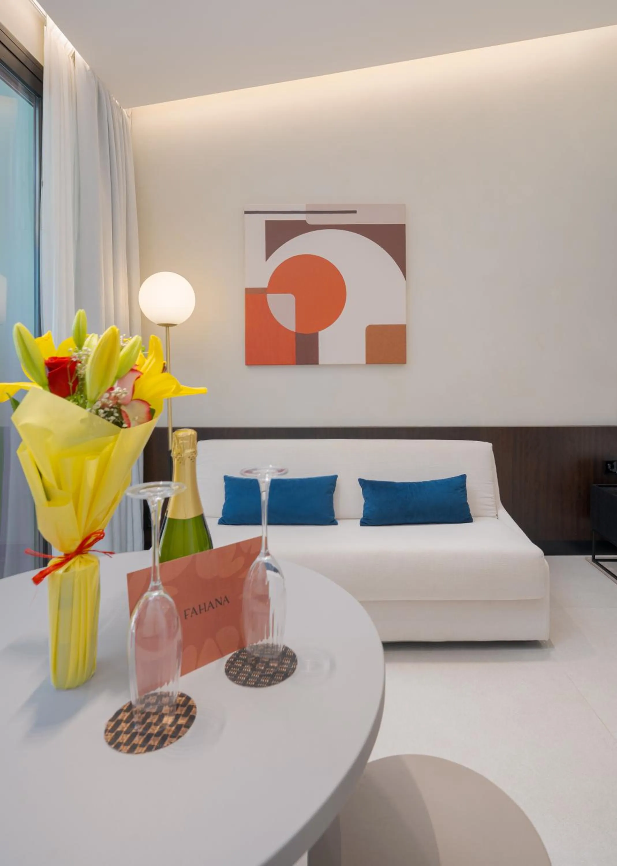 Seating area, Bed in Fahana Men Only