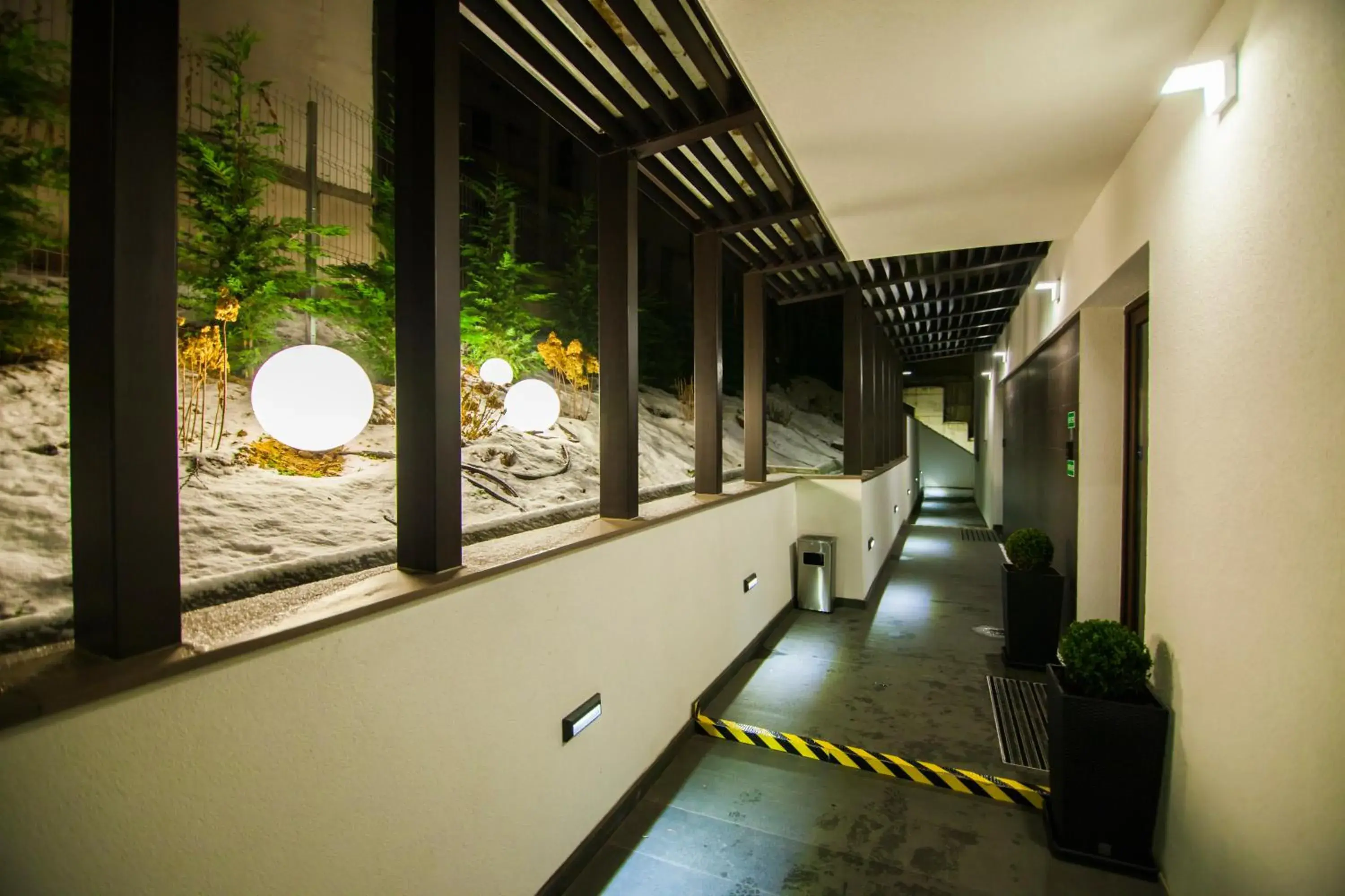 Facade/entrance in Cluj Business Class Facade/entrance in Cluj Business Class