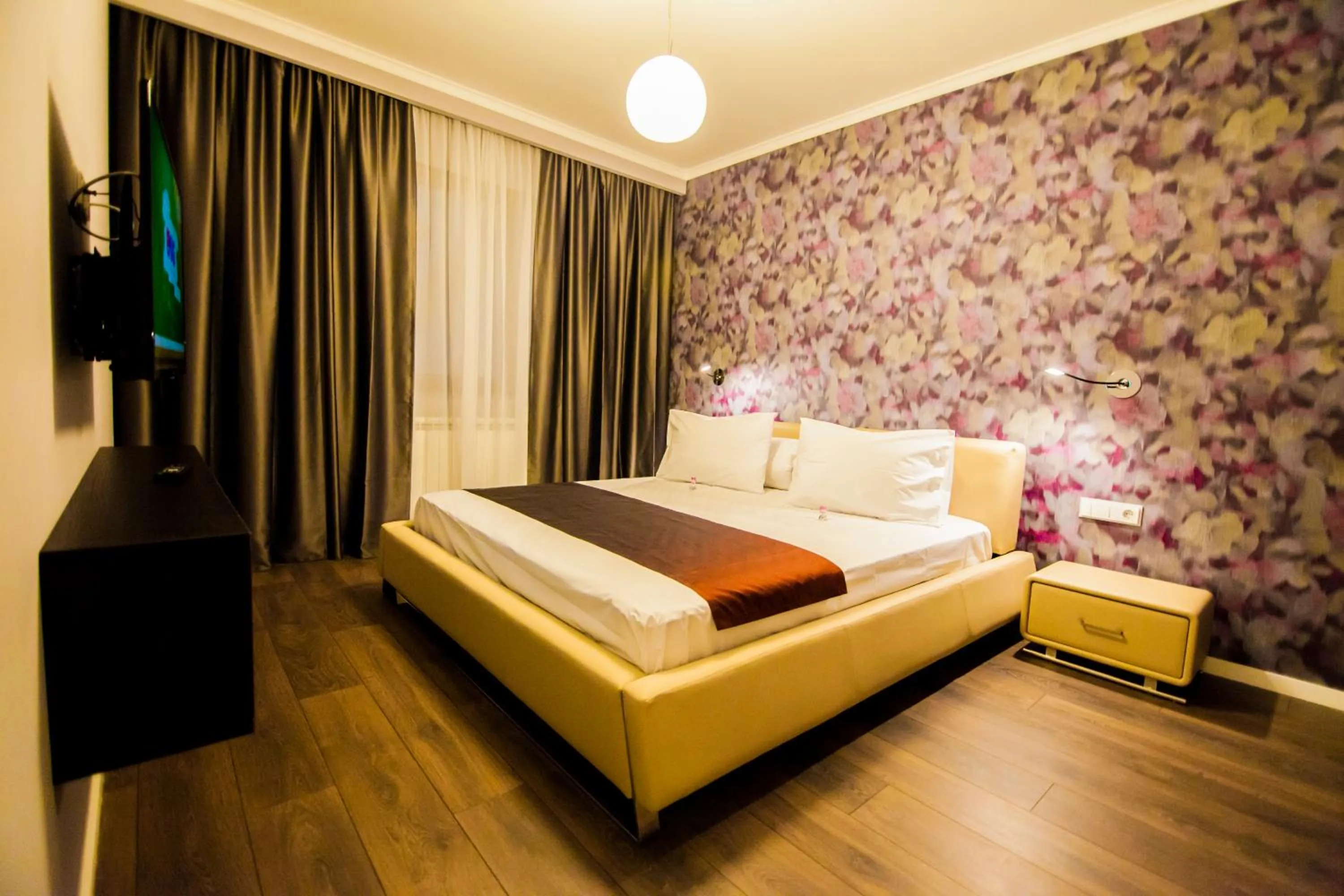 Property building, Bed in Cluj Business Class