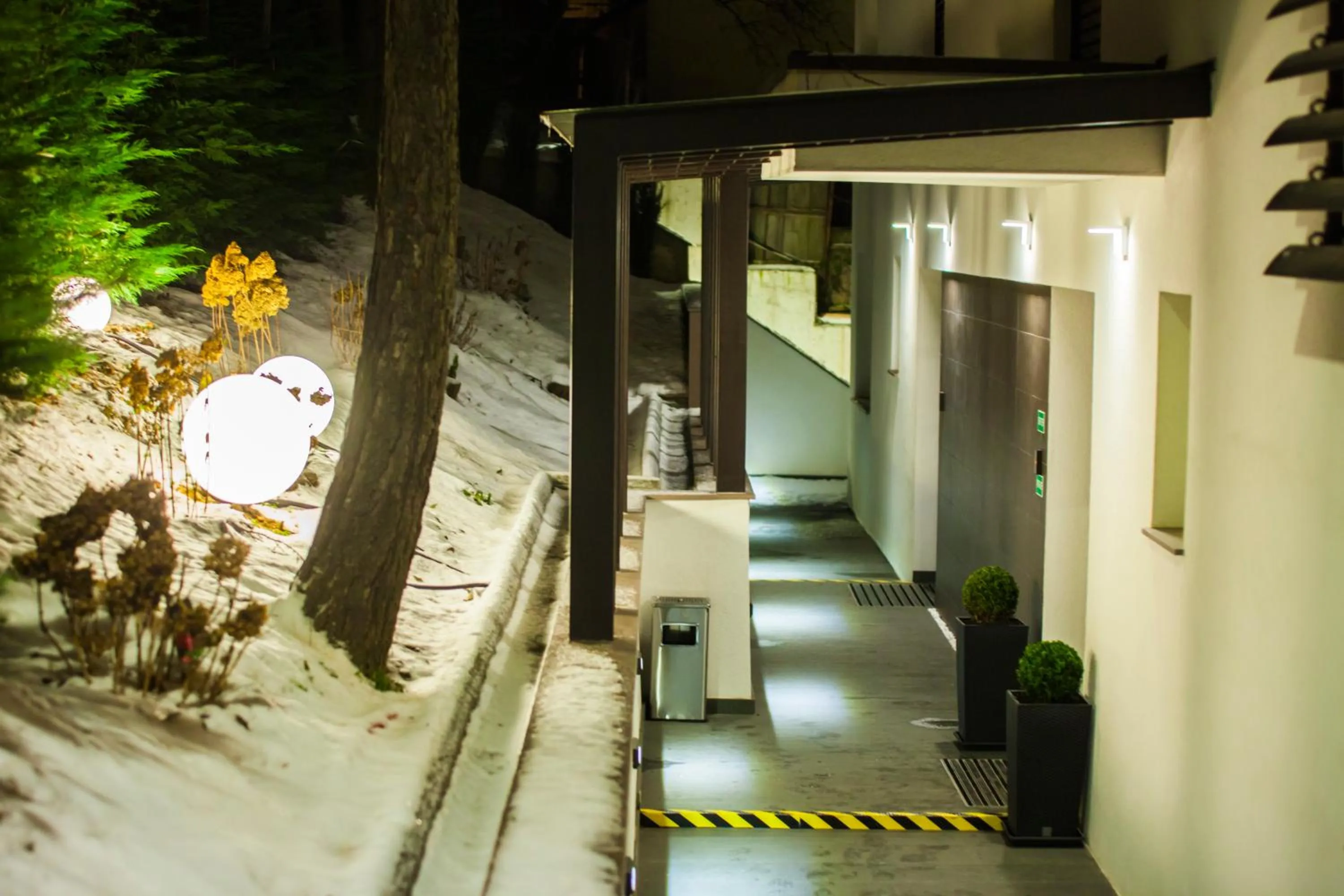 Facade/entrance in Cluj Business Class