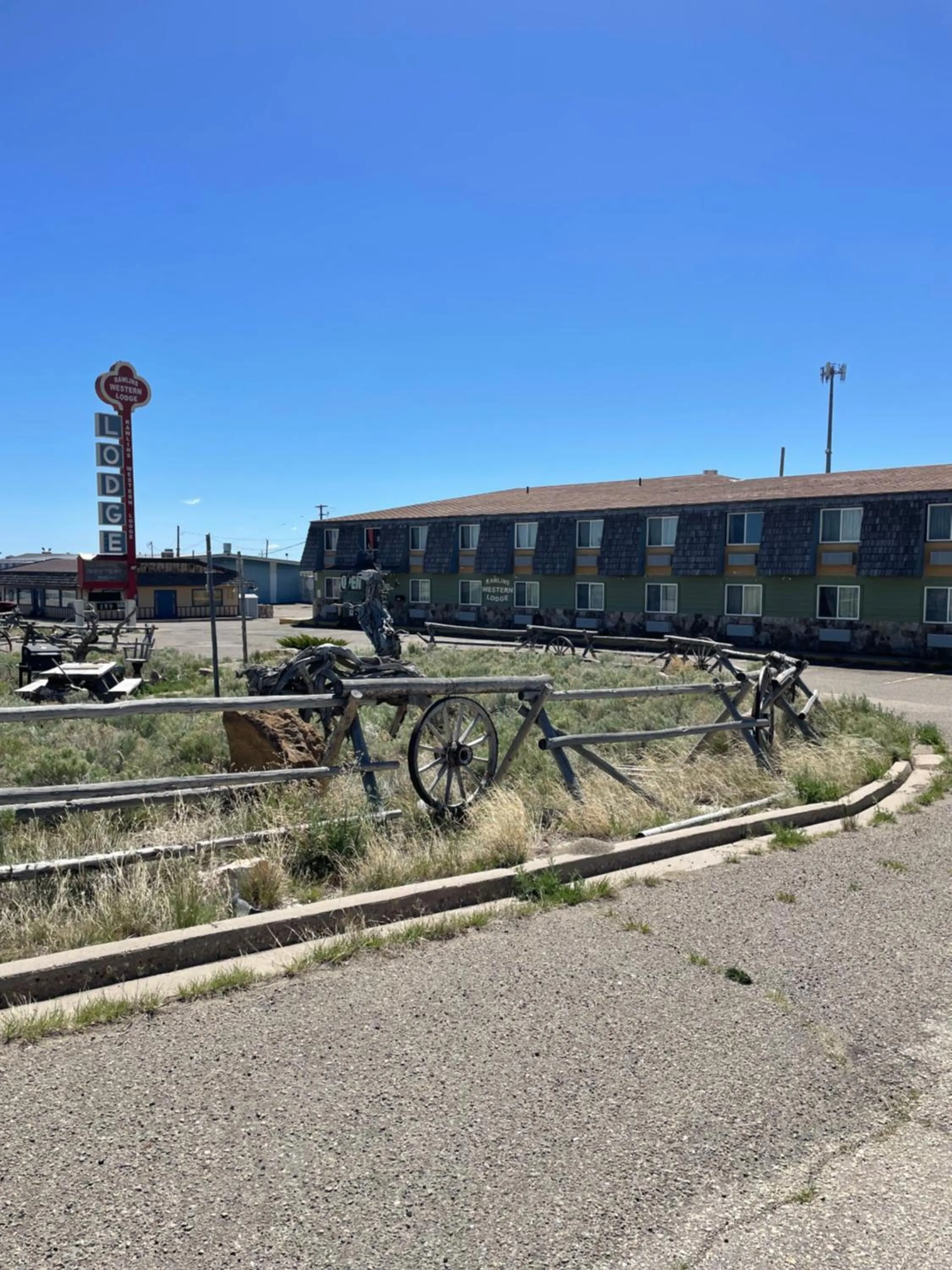 Property building in Rawlins Western Lodge