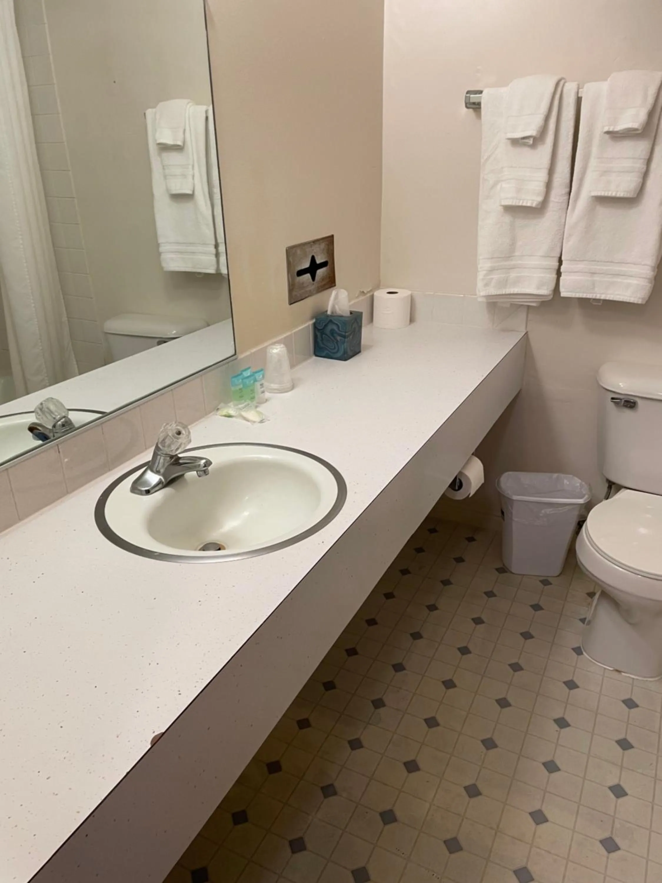 Rawlins Western Lodge