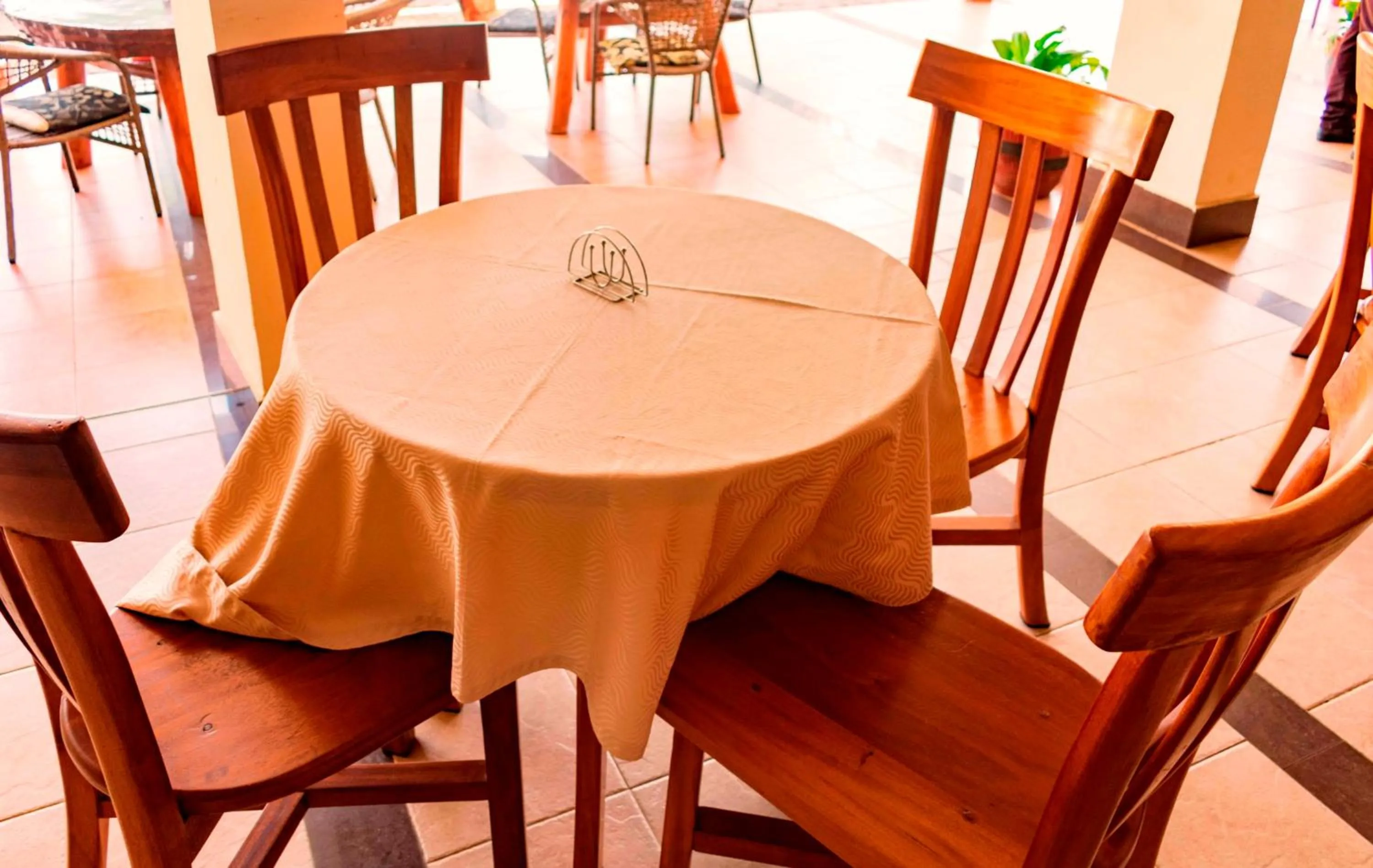 Restaurant/places to eat in Kalya Courts Hotel Fort Portal