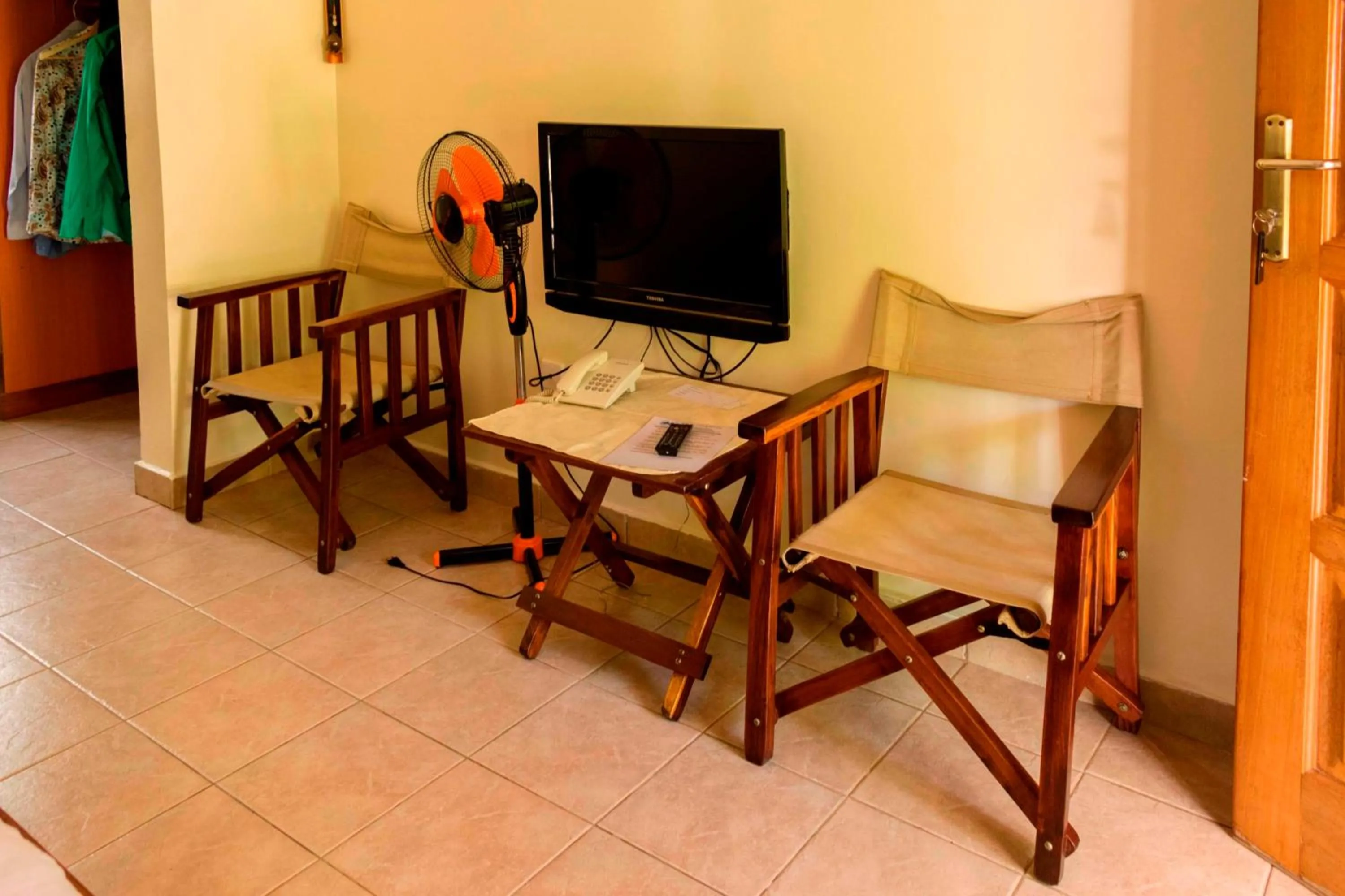 TV and multimedia in Kalya Courts Hotel Fort Portal