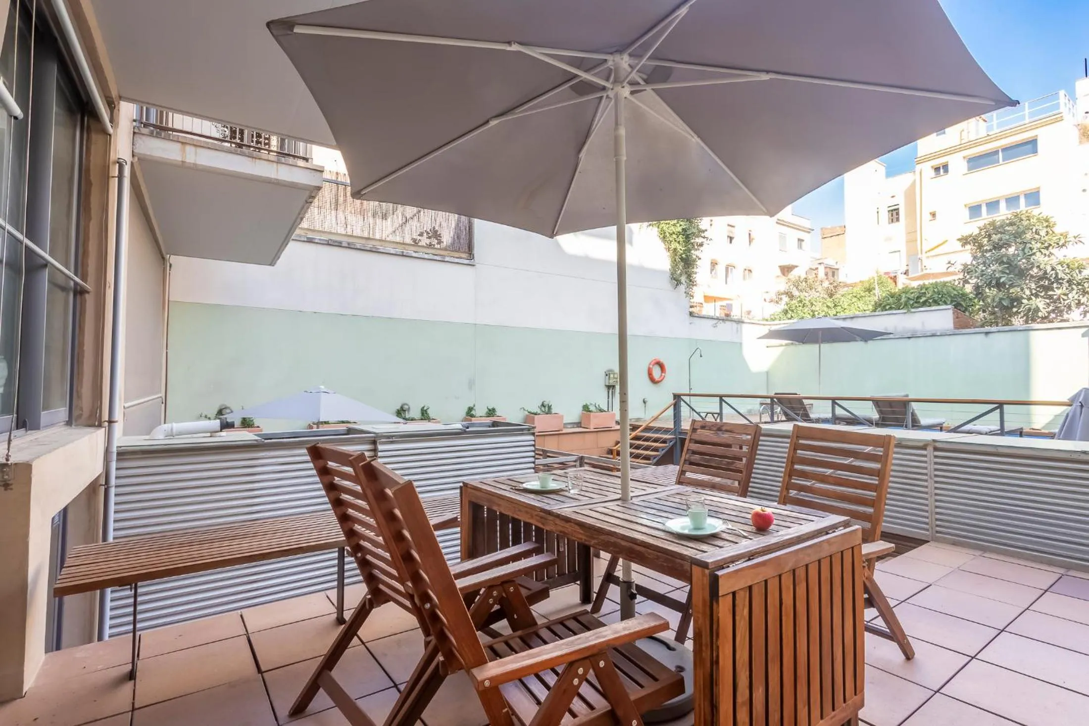 Balcony/Terrace in Apartment Barcelona Rentals - Gracia Pool Apartments Center