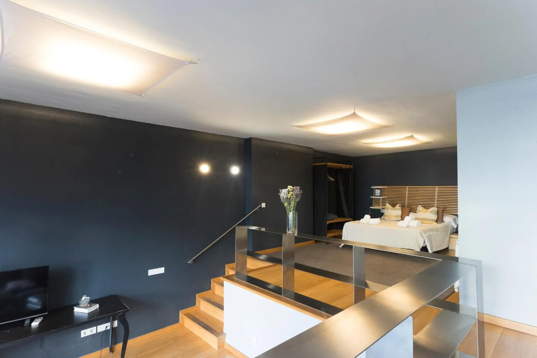 Bedroom in Apartment Barcelona Rentals - Gracia Pool Apartments Center