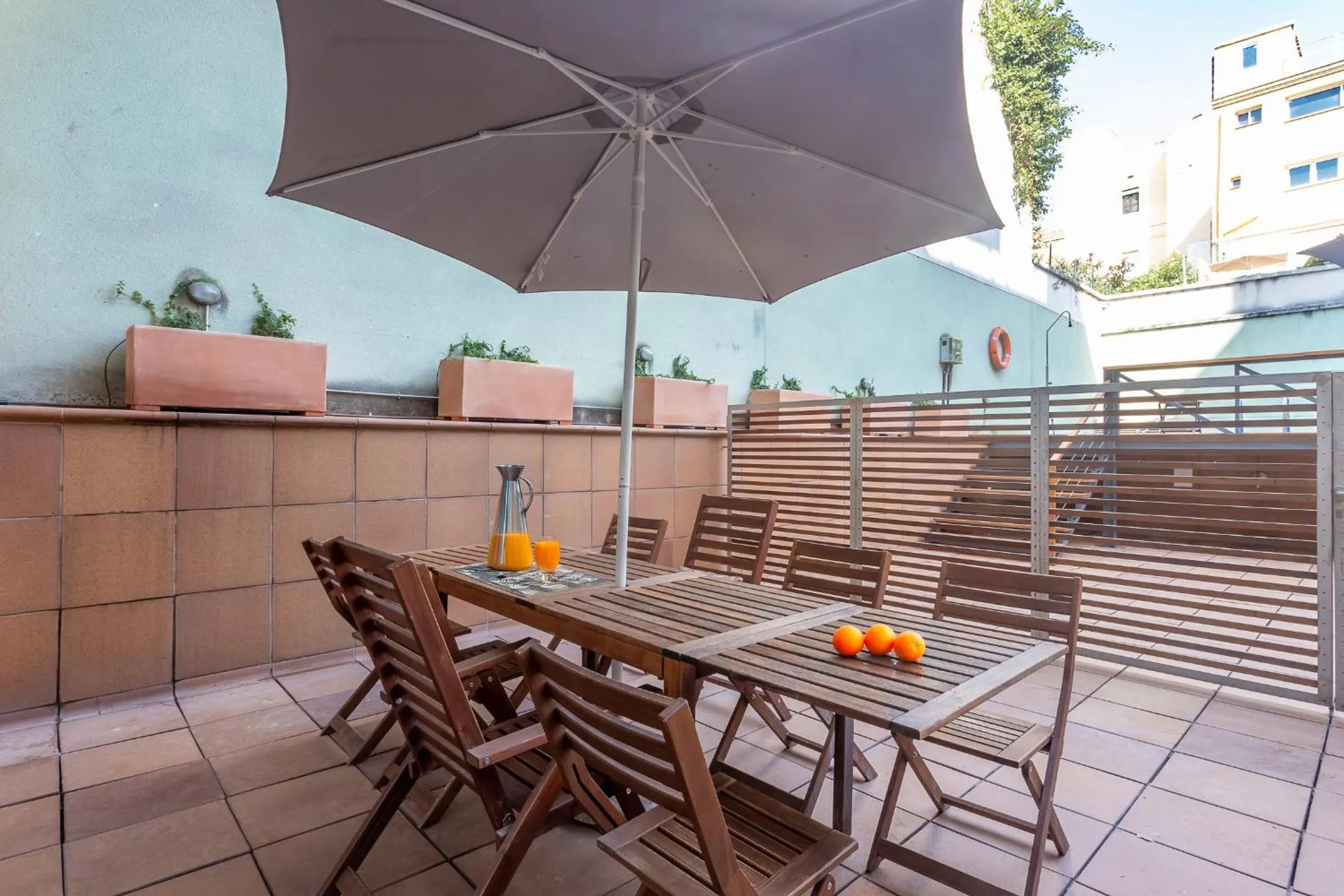 Balcony/Terrace in Apartment Barcelona Rentals - Gracia Pool Apartments Center