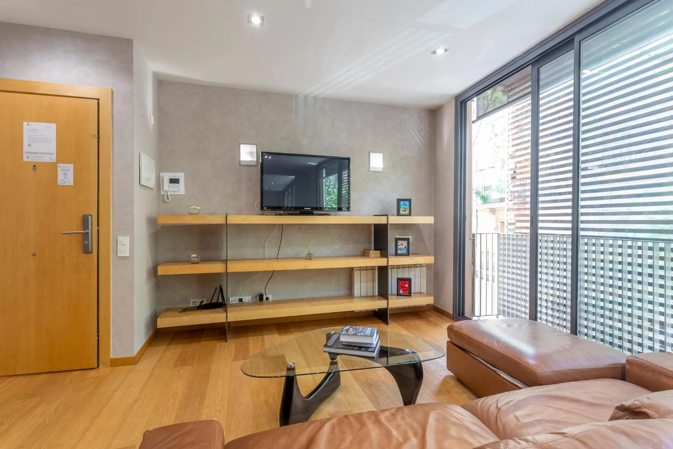 Living room in Apartment Barcelona Rentals - Gracia Pool Apartments Center
