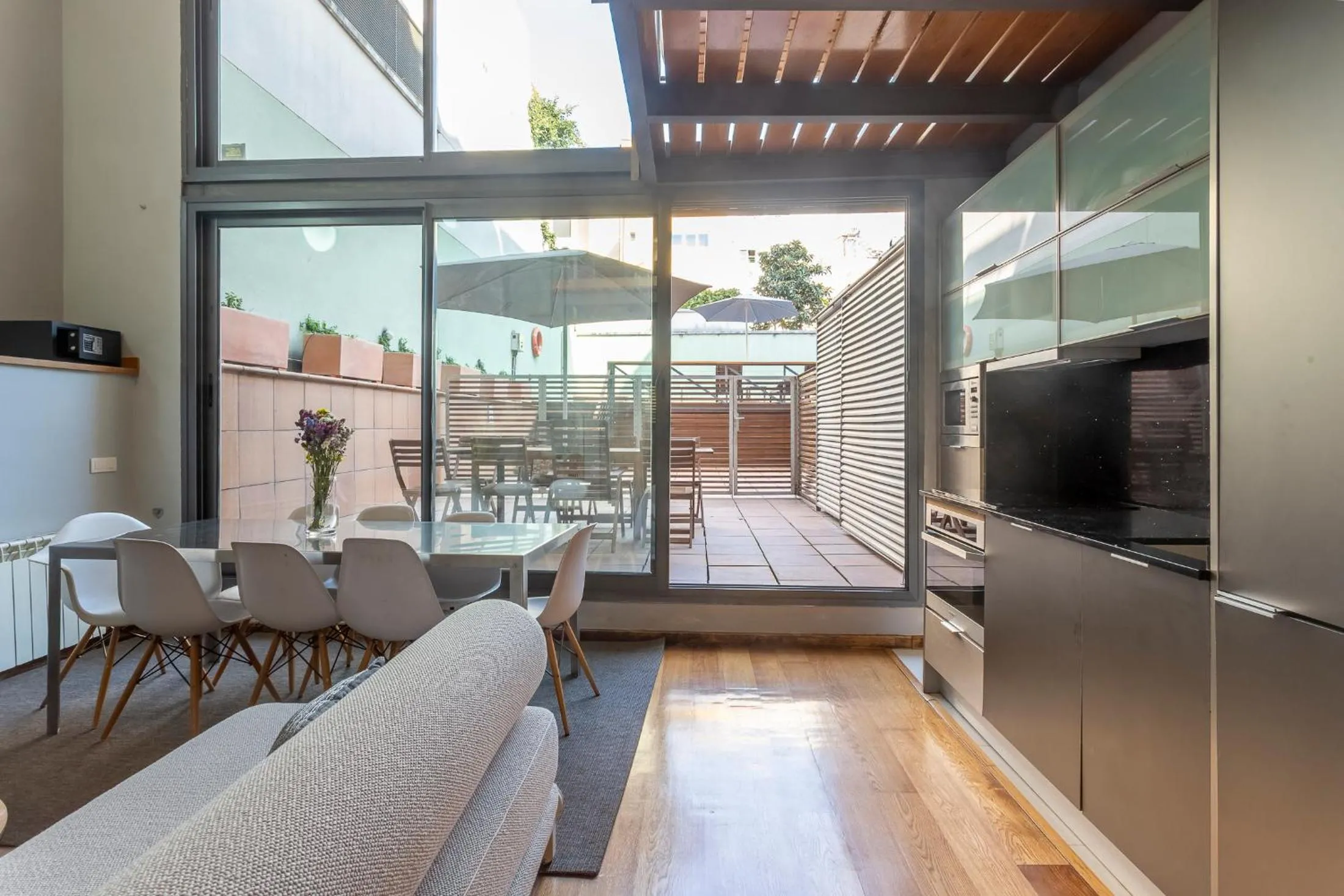 Living room in Apartment Barcelona Rentals - Gracia Pool Apartments Center