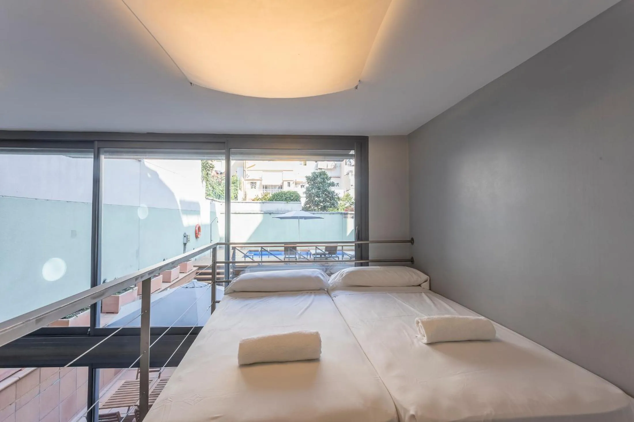 Living room in Apartment Barcelona Rentals - Gracia Pool Apartments Center
