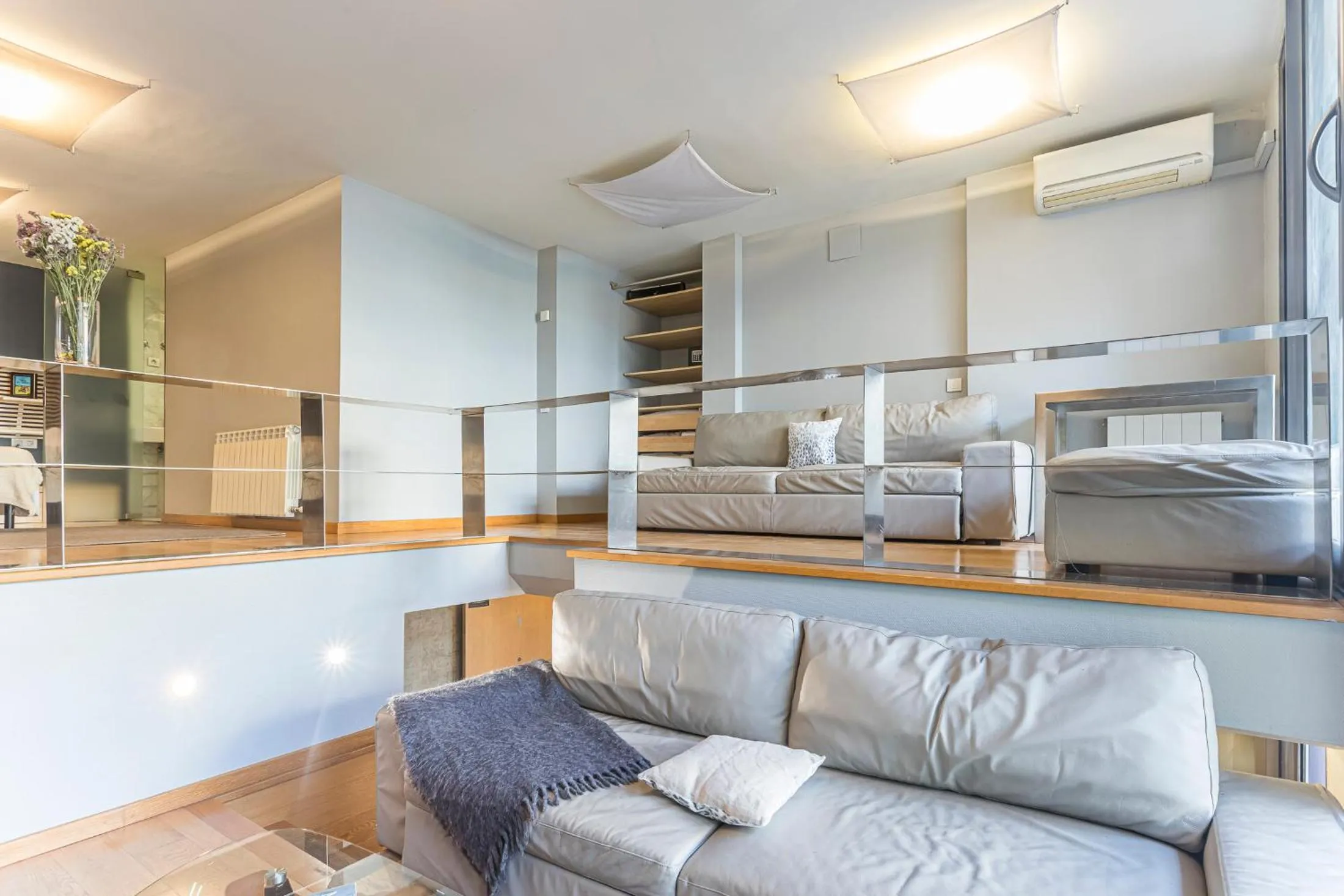 Bedroom in Apartment Barcelona Rentals - Gracia Pool Apartments Center