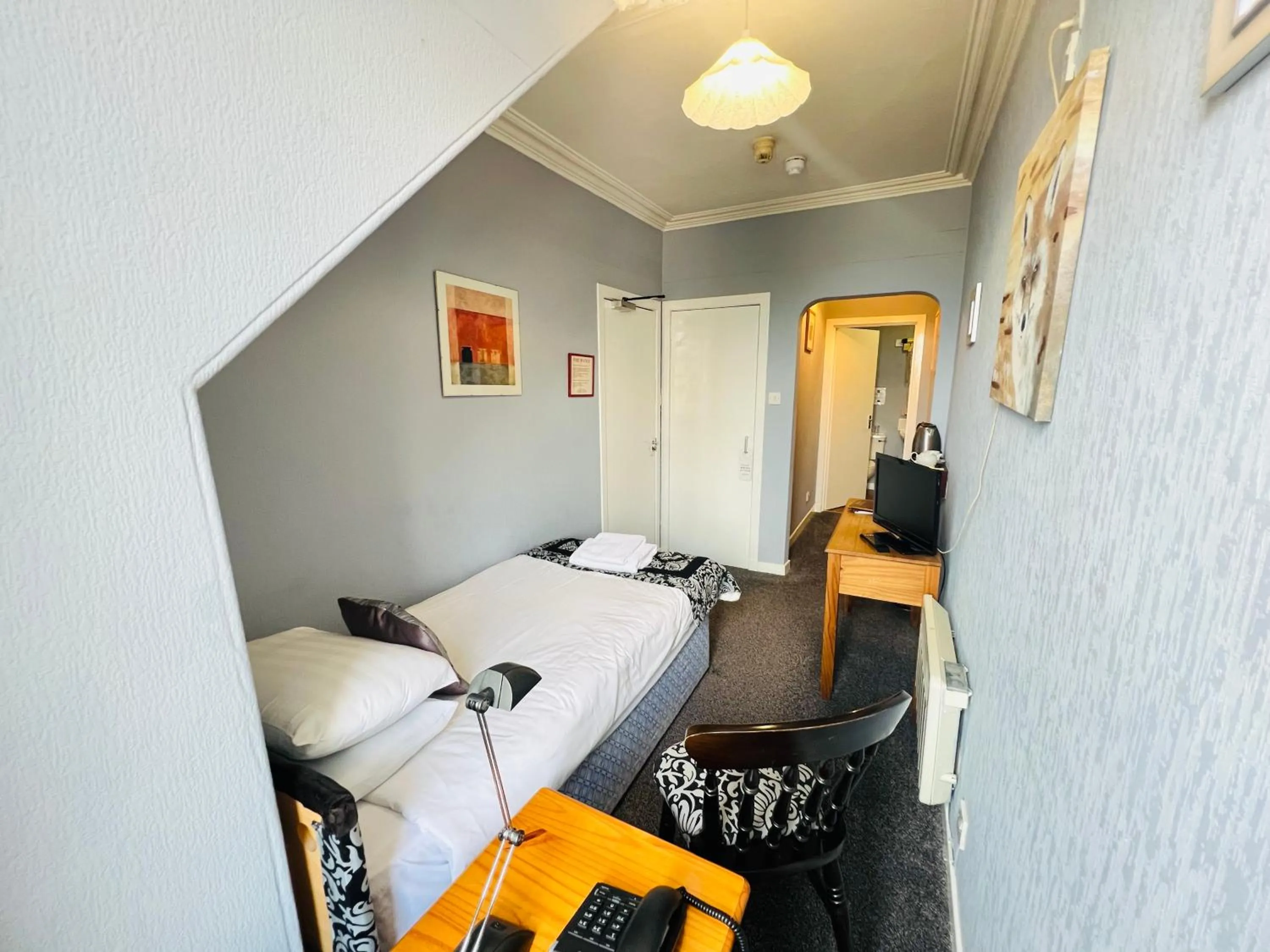 Bed in The George Hotel