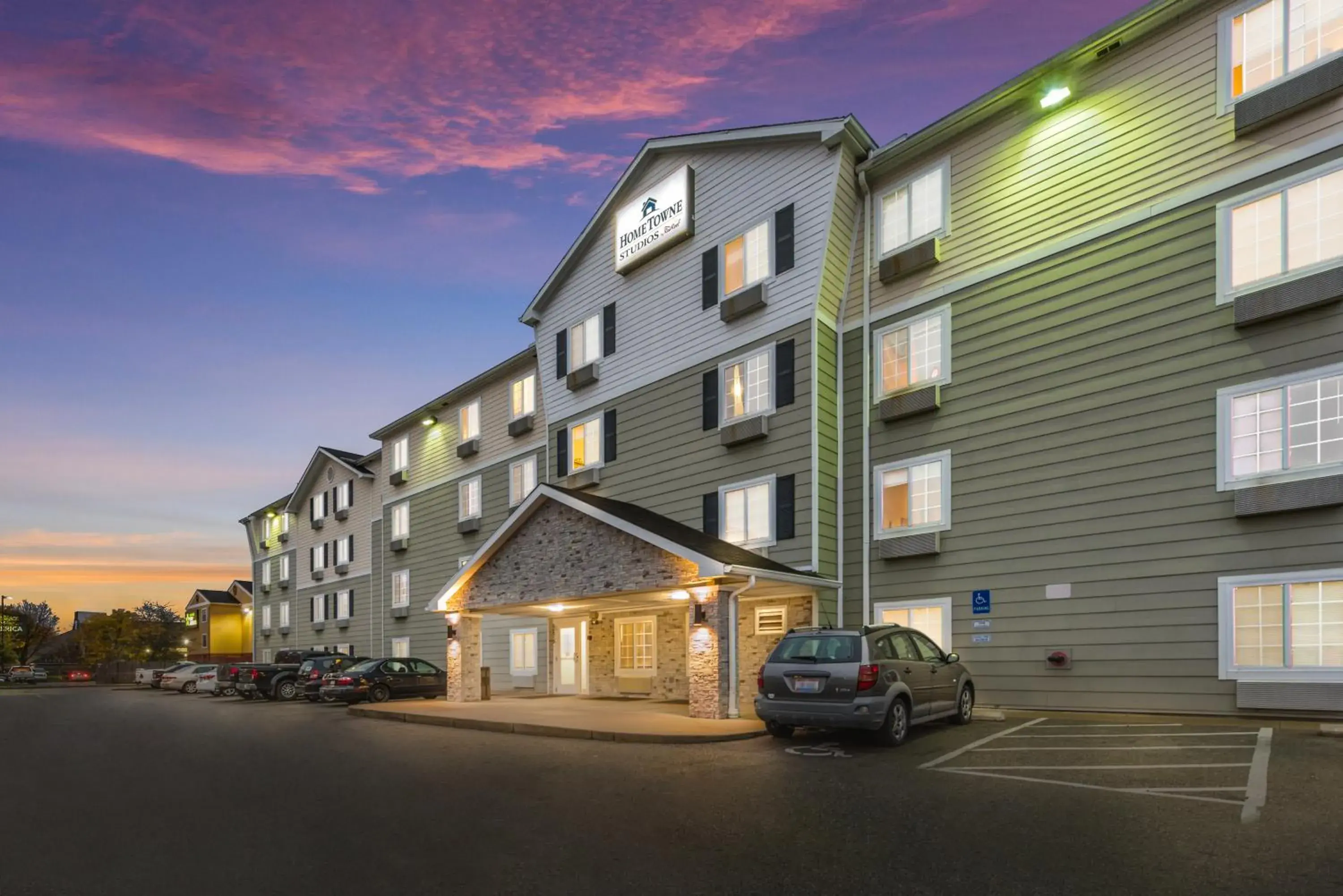 Property building in HomeTowne Studios by Red Roof Columbus Property building in HomeTowne Studios by Red Roof Columbus