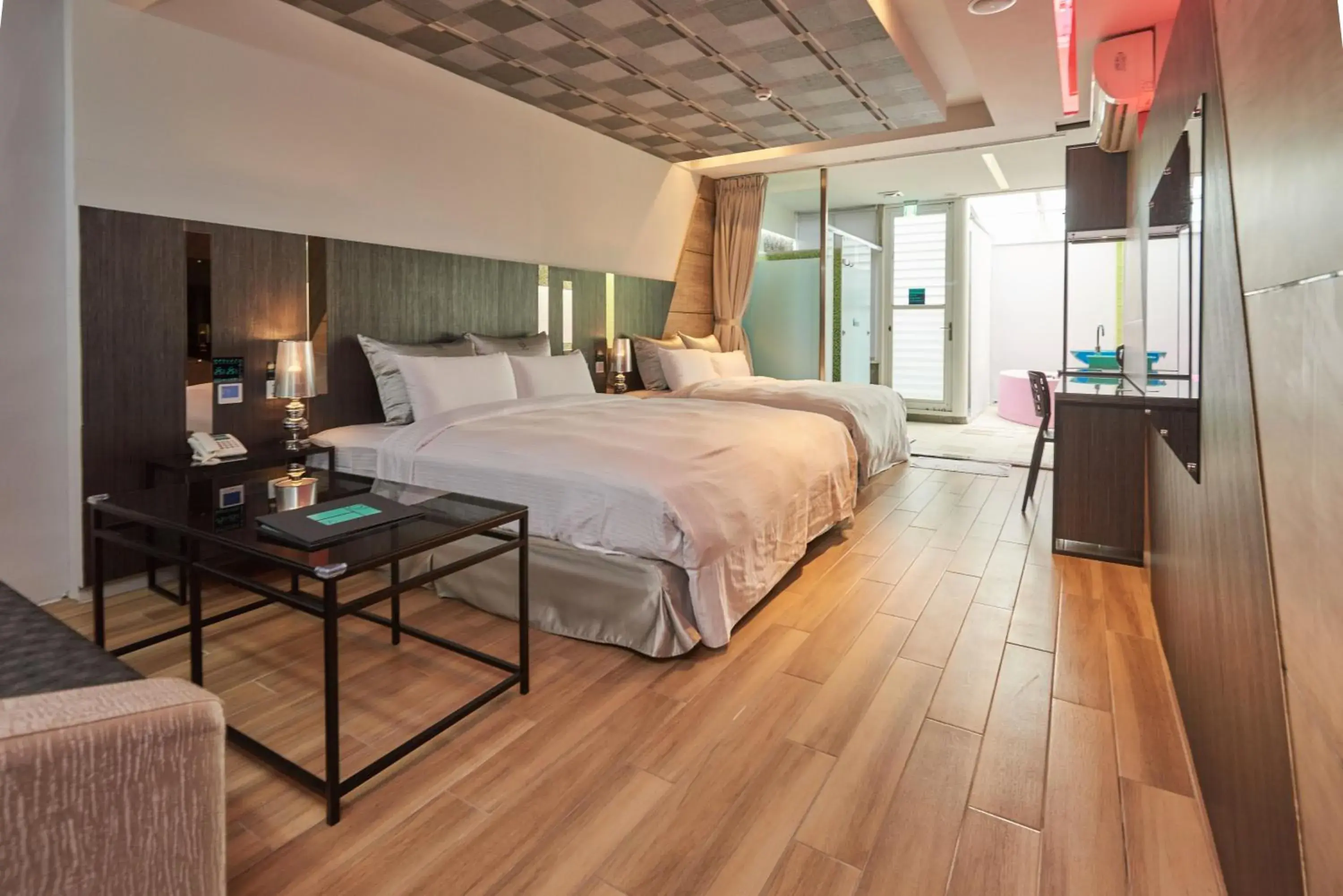 Quadruple Room with Bath in TY Motel Quadruple Room with Bath in TY Motel