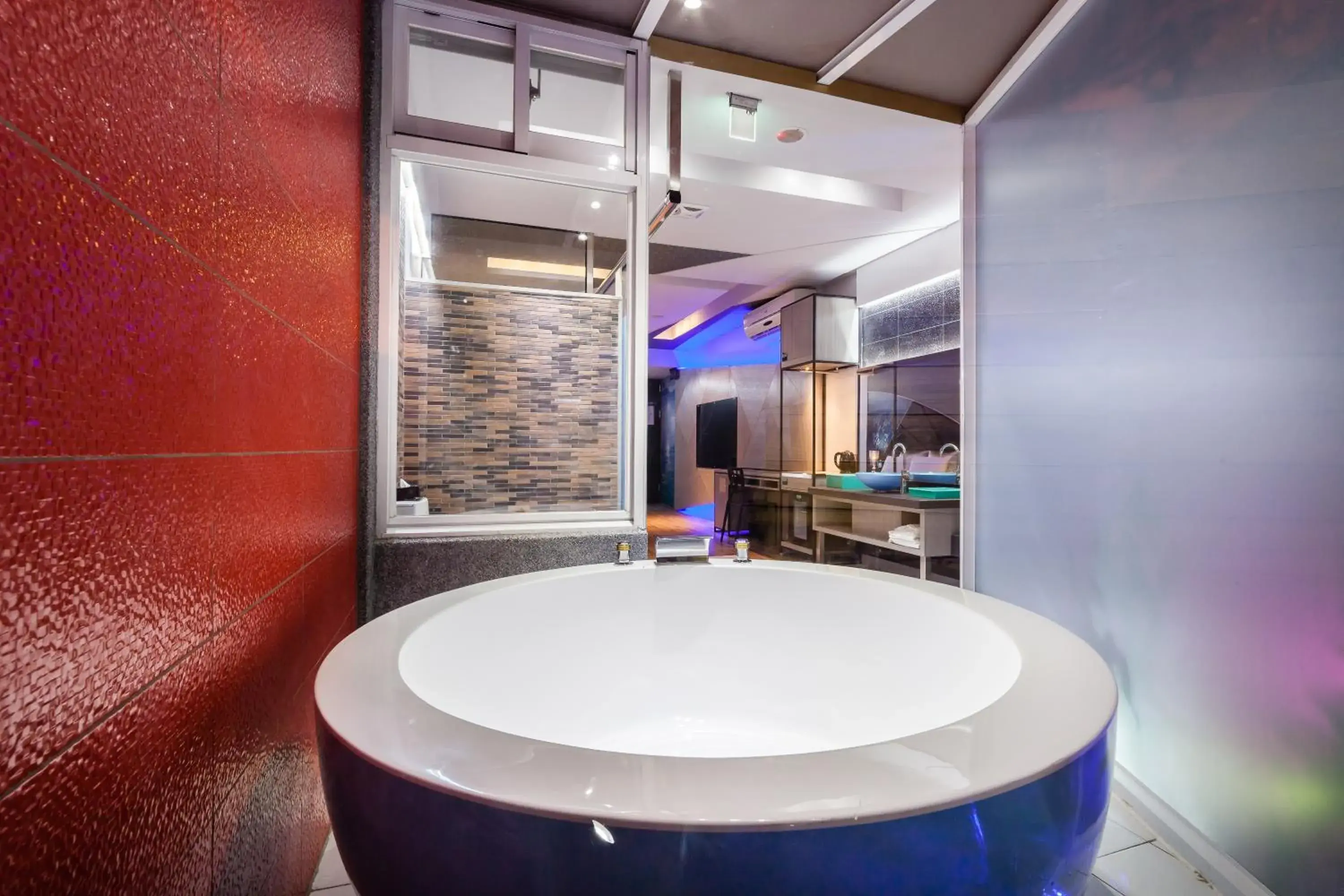 Quadruple Room with Bath in TY Motel Quadruple Room with Bath in TY Motel