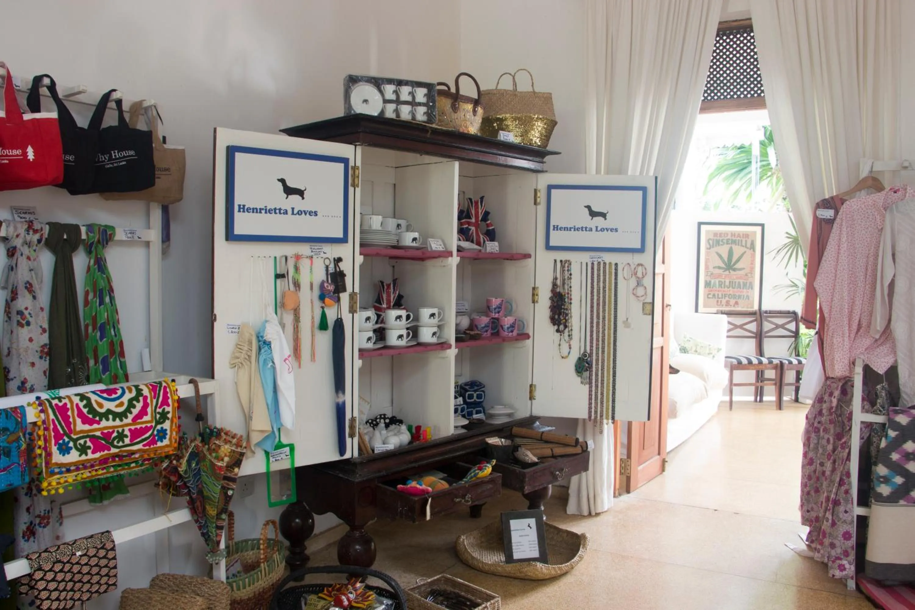 Area and facilities in Why House