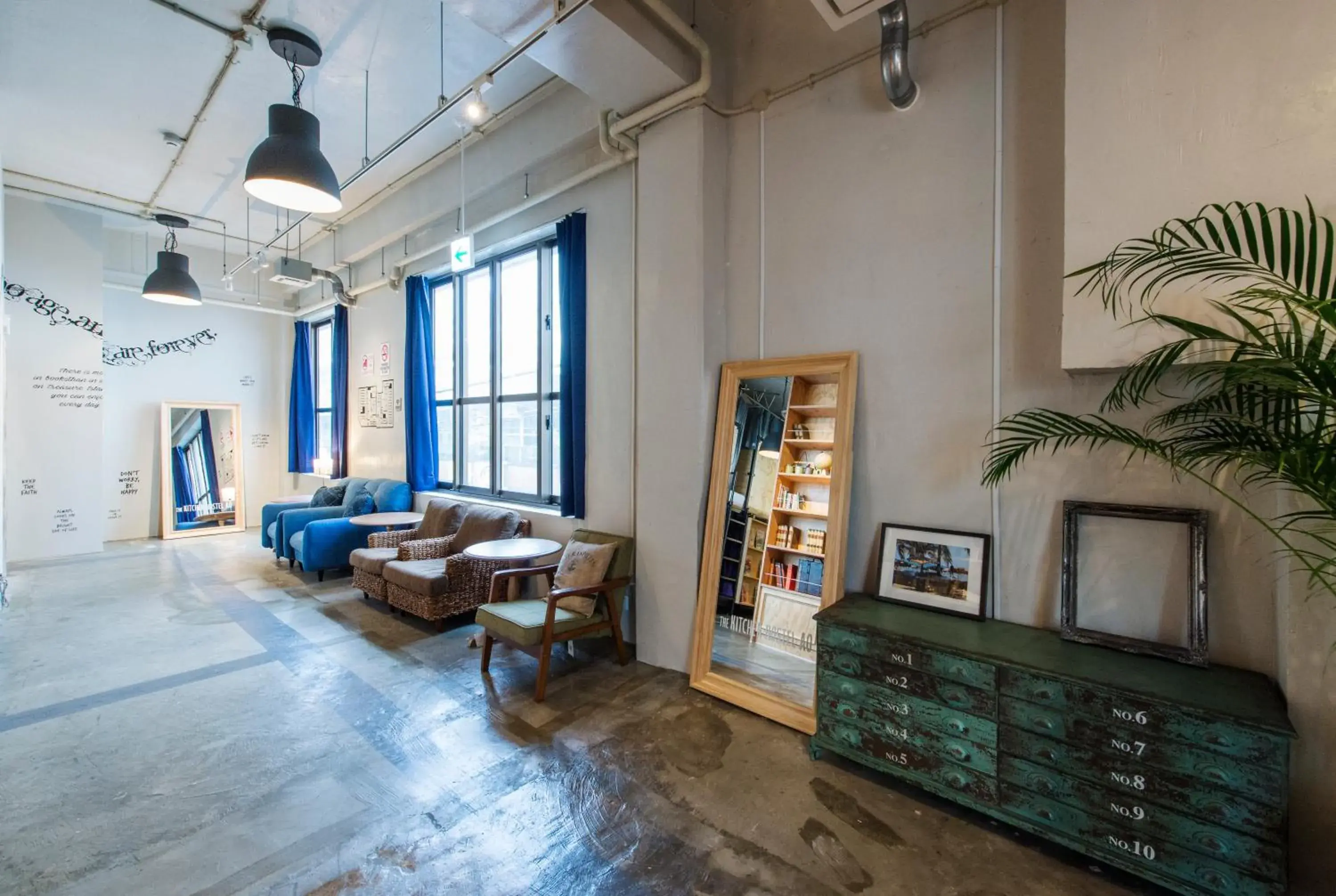 Photo of the whole room in The Kitchen Hostel Ao Photo of the whole room in The Kitchen Hostel Ao