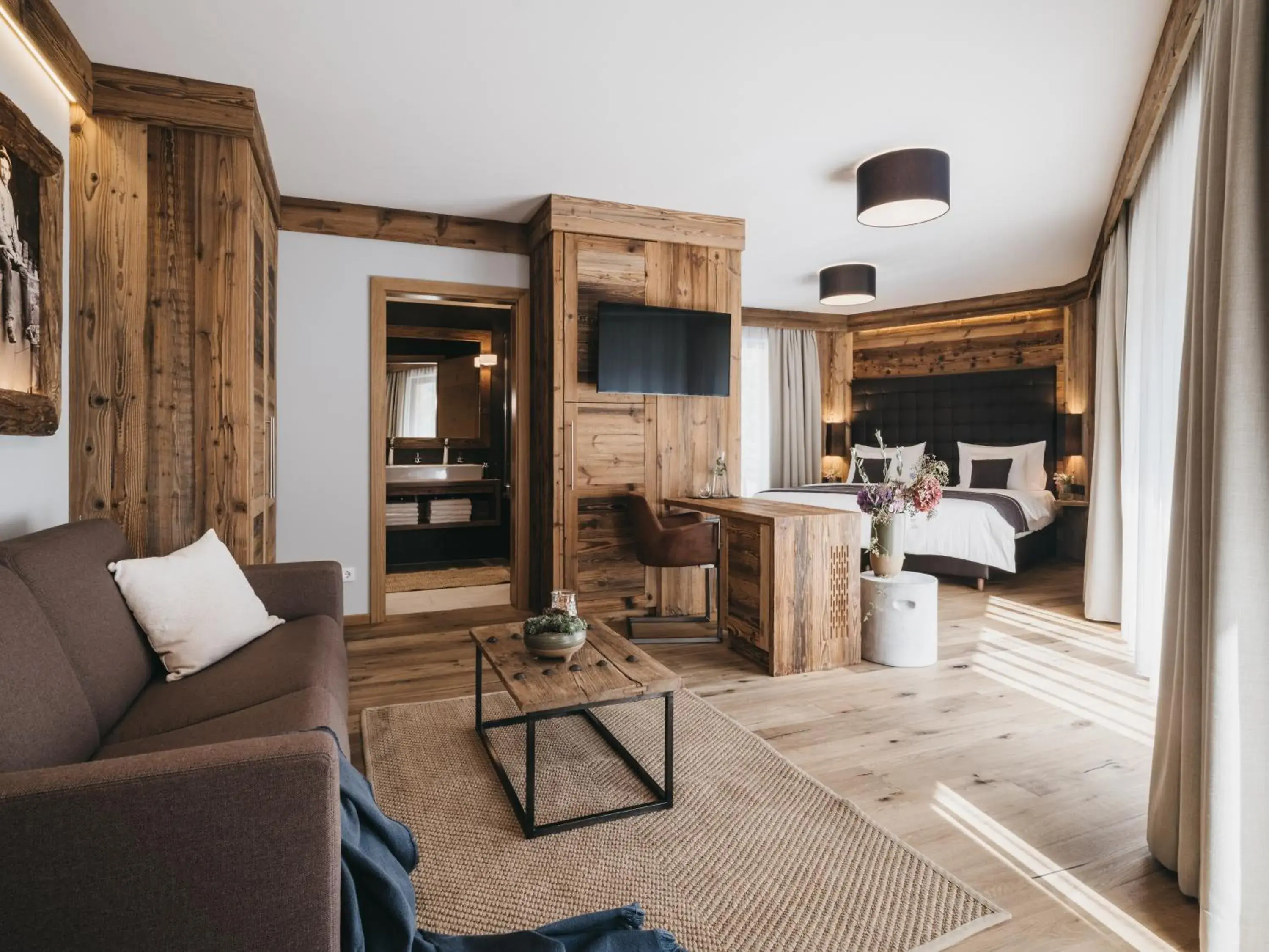 Junior Suite II in VAYA Sölden inkl Ötztal Inside Summer Card Junior Suite II in VAYA Sölden inkl Ötztal Inside Summer Card