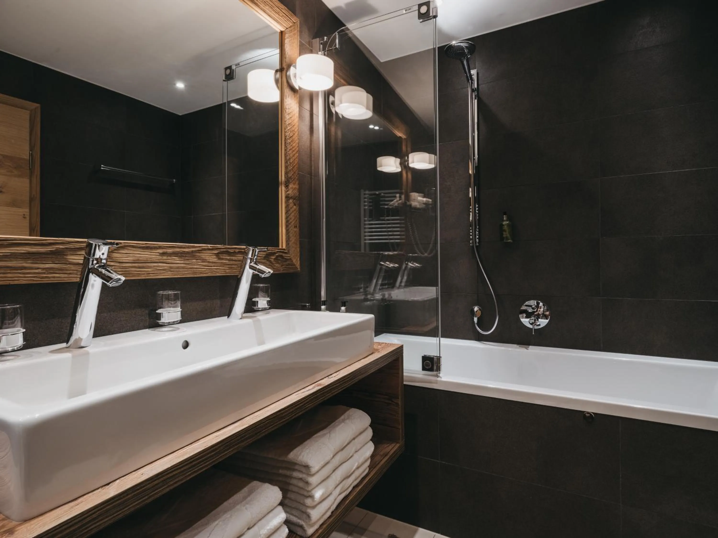 Bathroom in VAYA Sölden inkl Ötztal Inside Summer Card